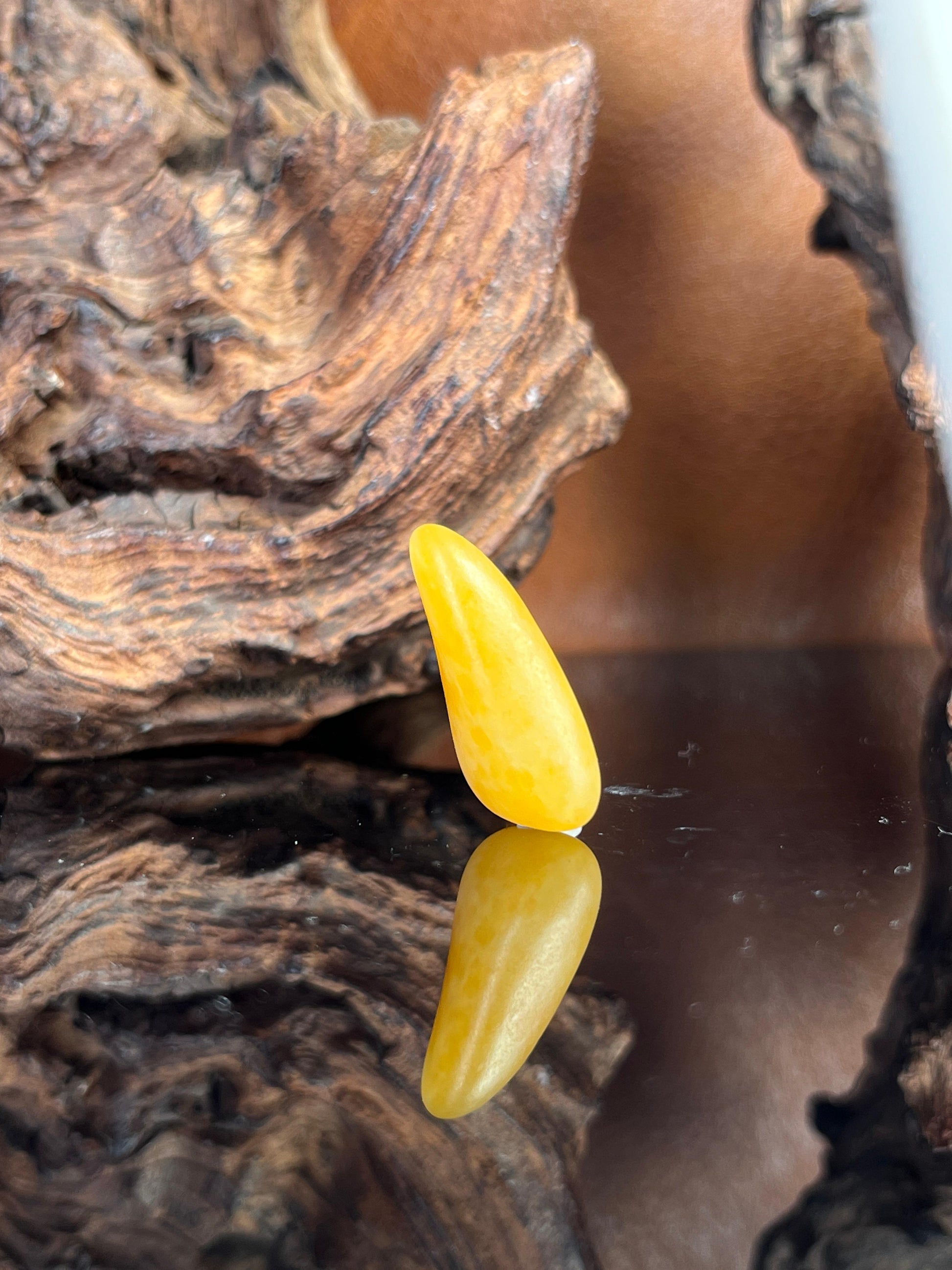 天然黄沁和田玉籽料原石挂件吊坠（yc227917）