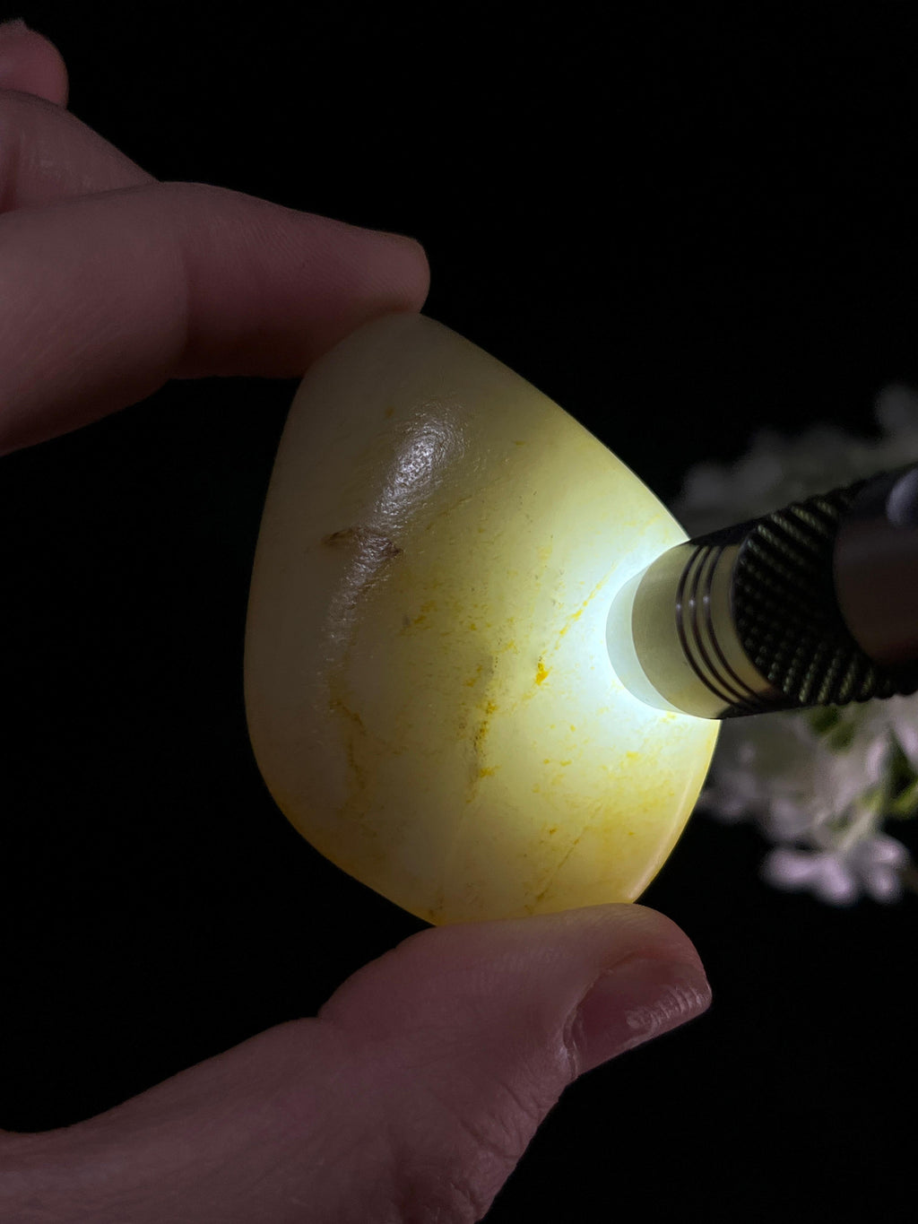 新疆和田玉洒金皮籽料原石小手把（yc251757）