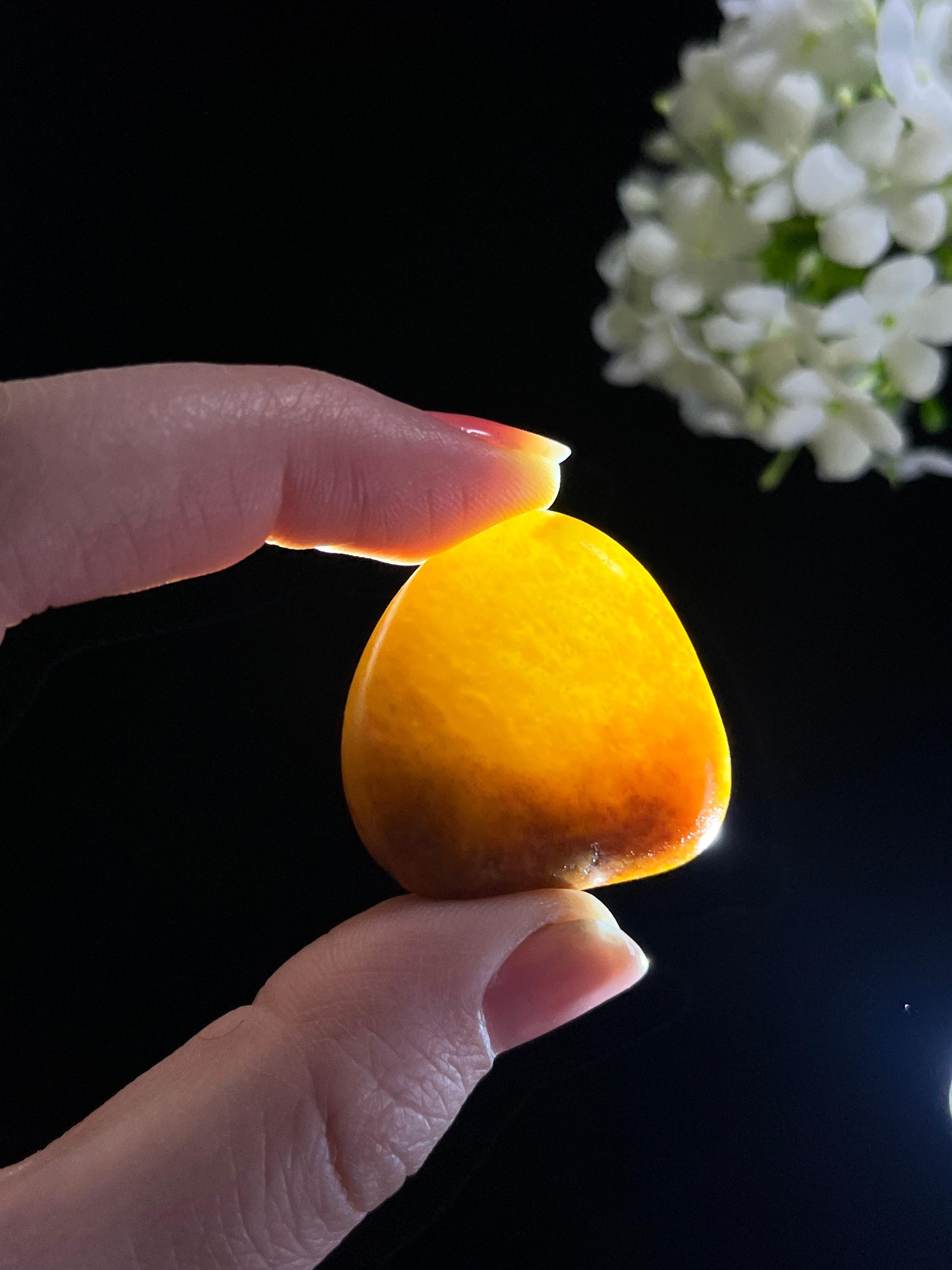 新疆天然和田玉“蜜蜡凝心”金包银籽料原石（yc276821）