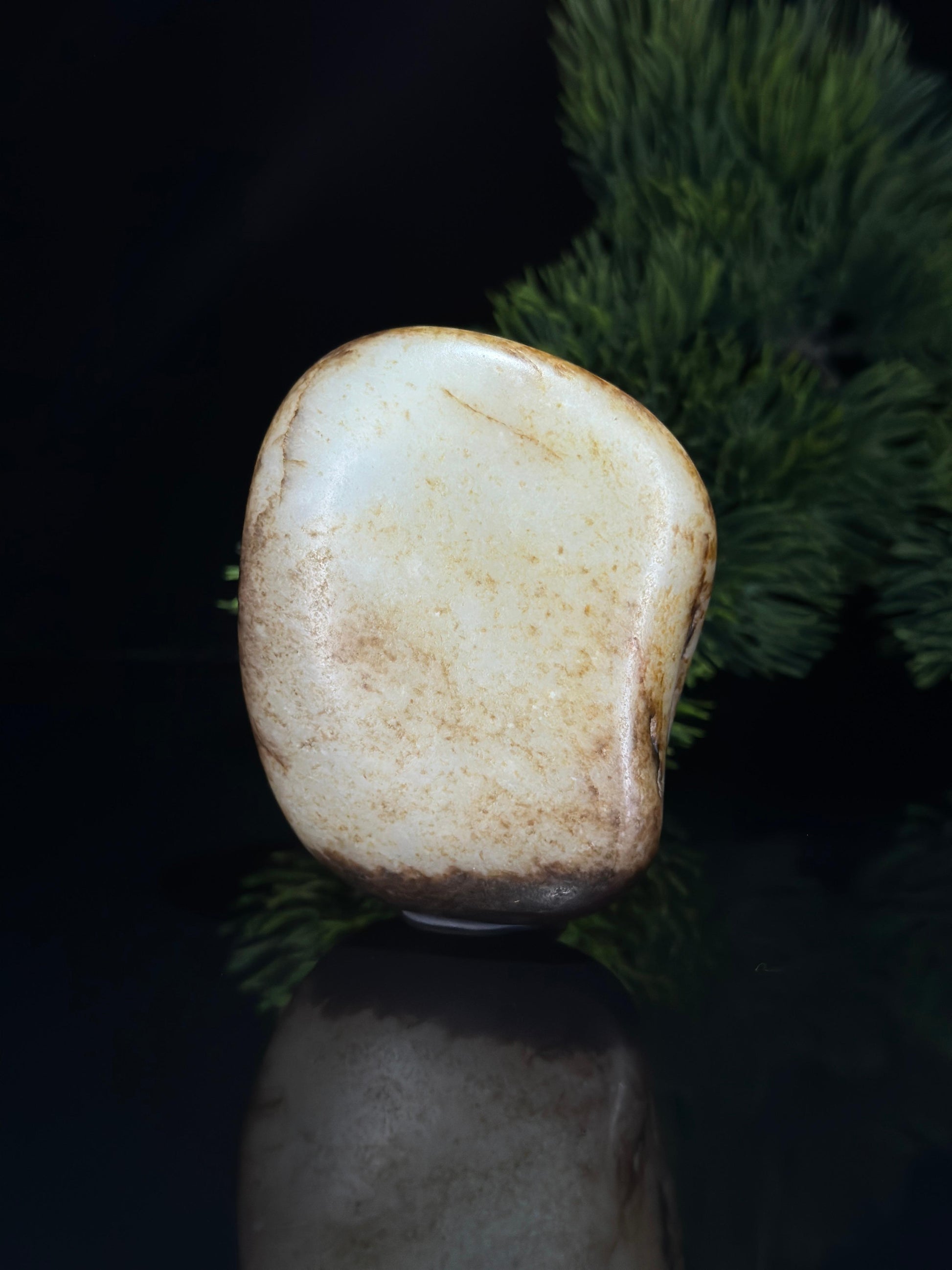 新疆和田玉珍品白玉通体秋梨皮籽料手把件（yc697587）