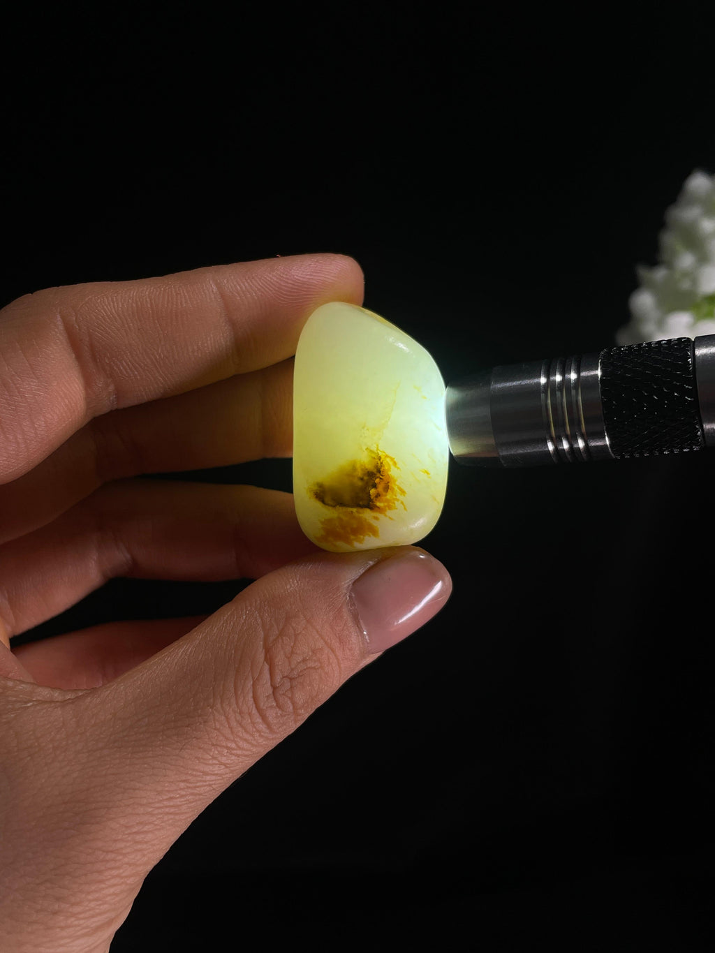 新疆天然和田玉籽料原石黑红皮挂件（yc266554）