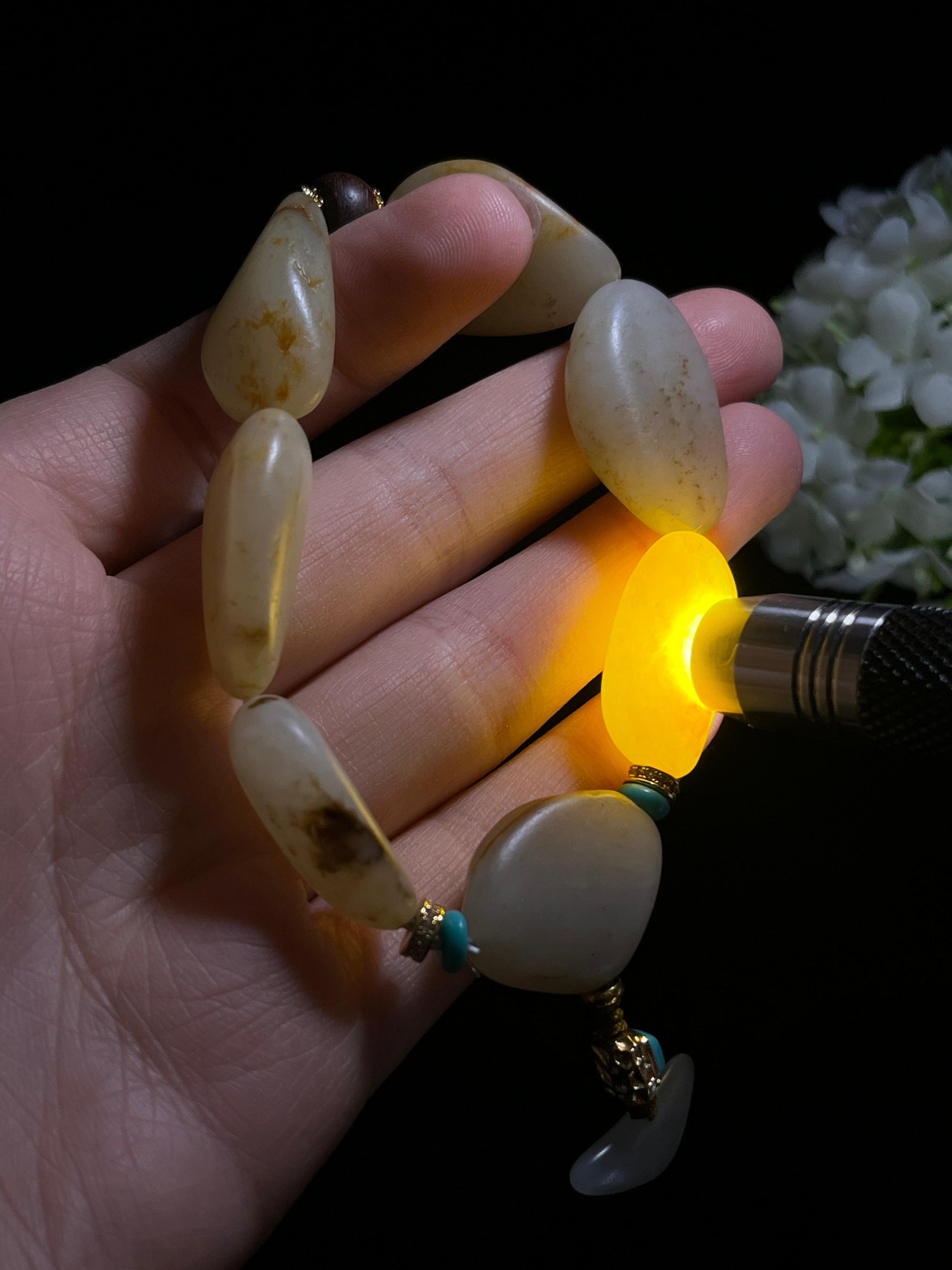 新疆天然和田玉籽料原石洒金皮手串3（yc262652）