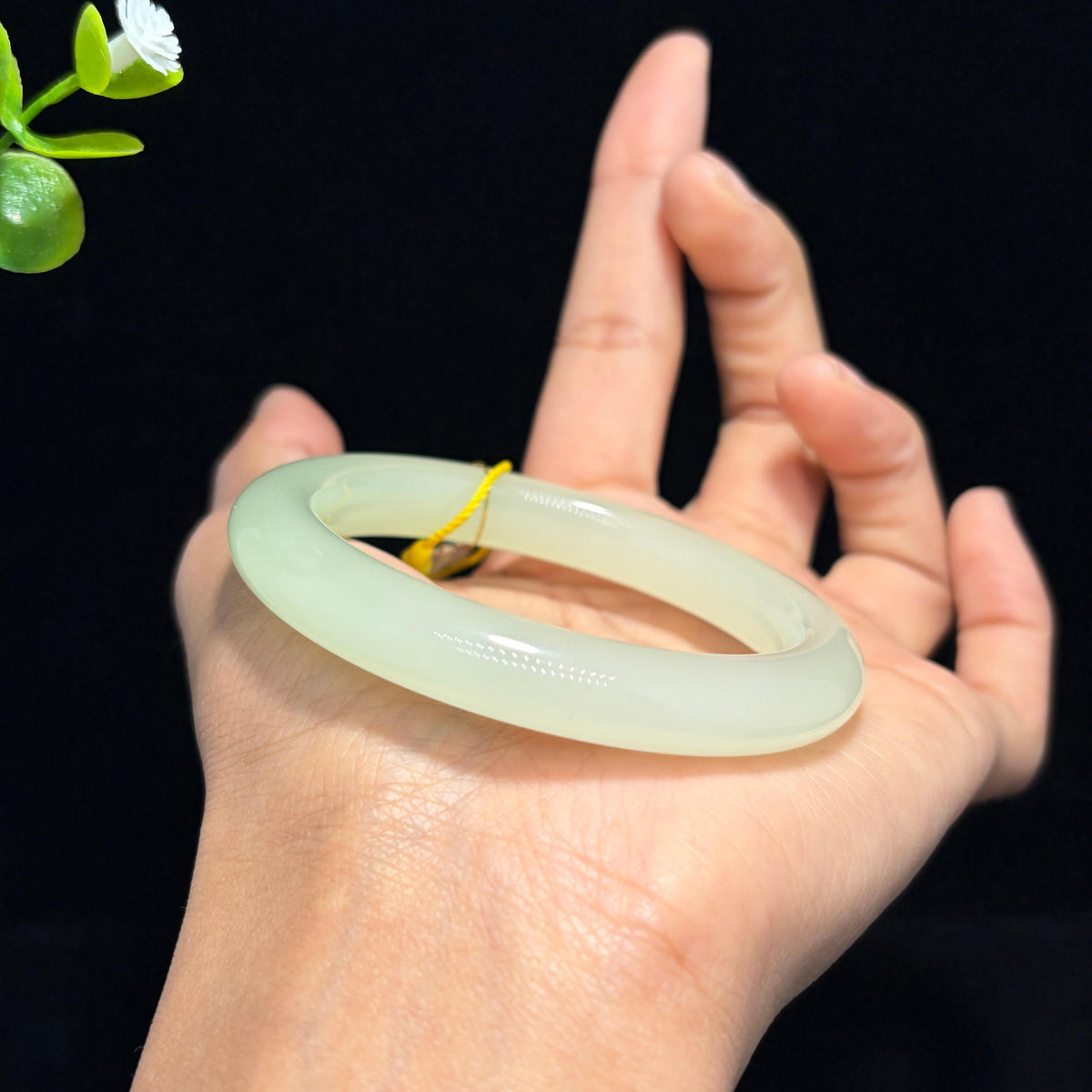 精品和田玉高冰底带翠手镯（yc786839）