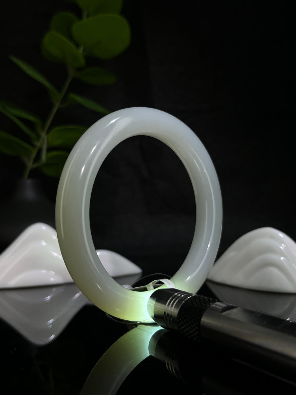 新疆和田玉且末高青白玉手镯（59卡）（yc231979）