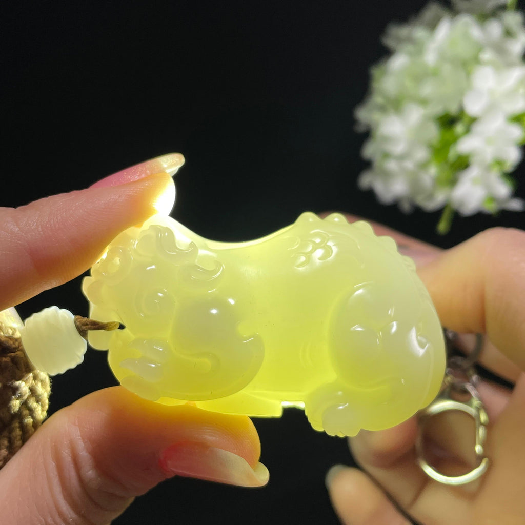 新疆天然和田玉白玉貔貅雕刻挂件（yc360384）