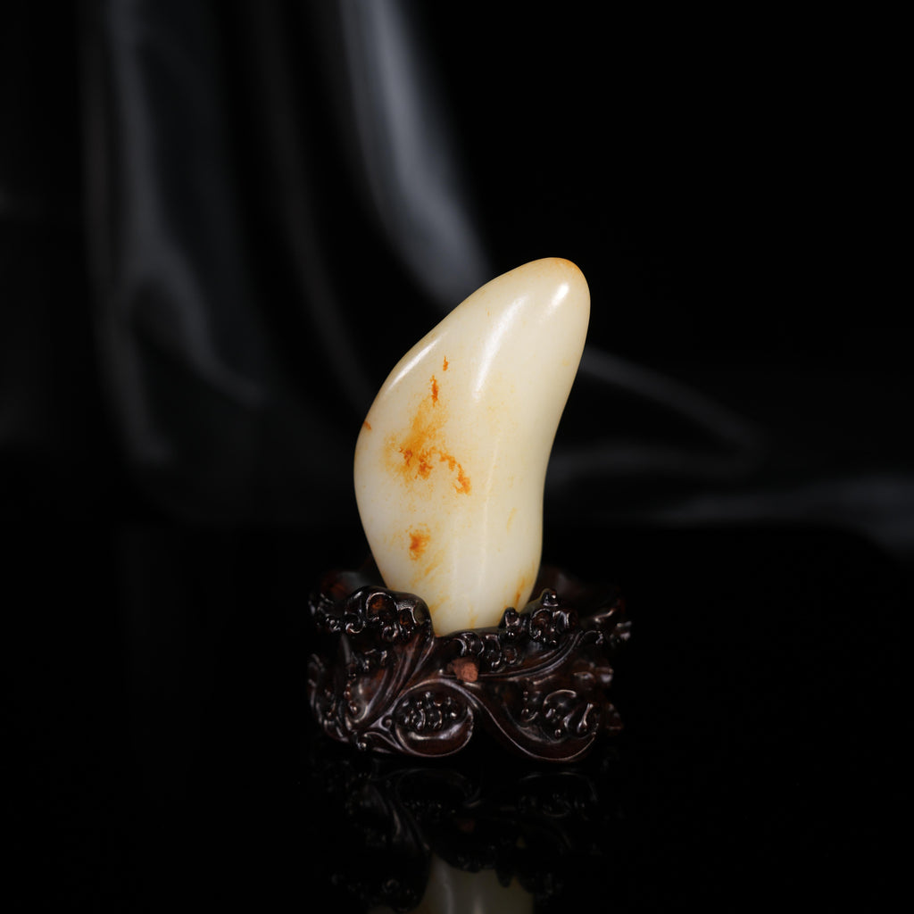 新疆和田玉“轻绯游霜”白玉洒金洒红皮籽料（yc450411）