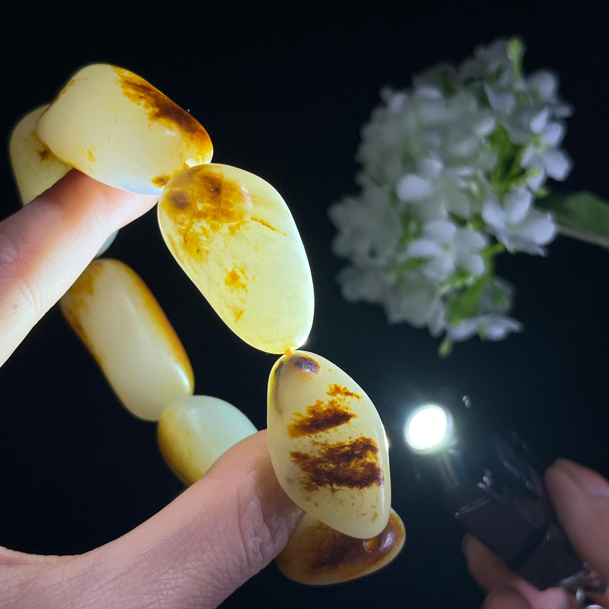 和田玉白玉“秋韵天成”多宝籽料原籽手串（yc346996）