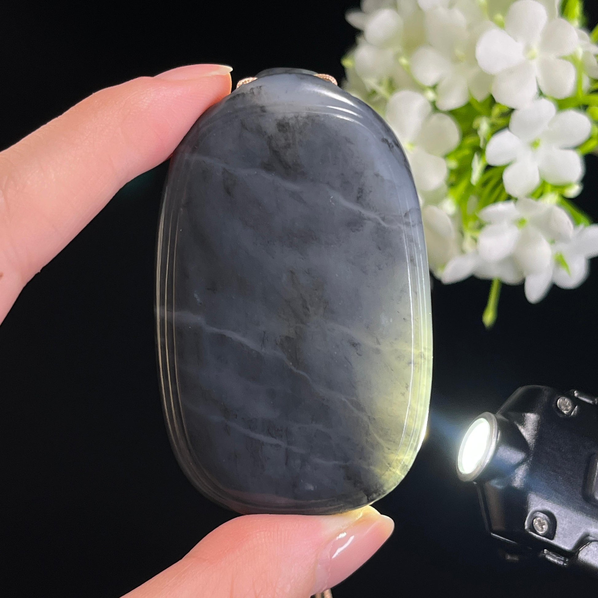 天然和田玉“水墨含章”籽料青花平安无事牌（yc339114）