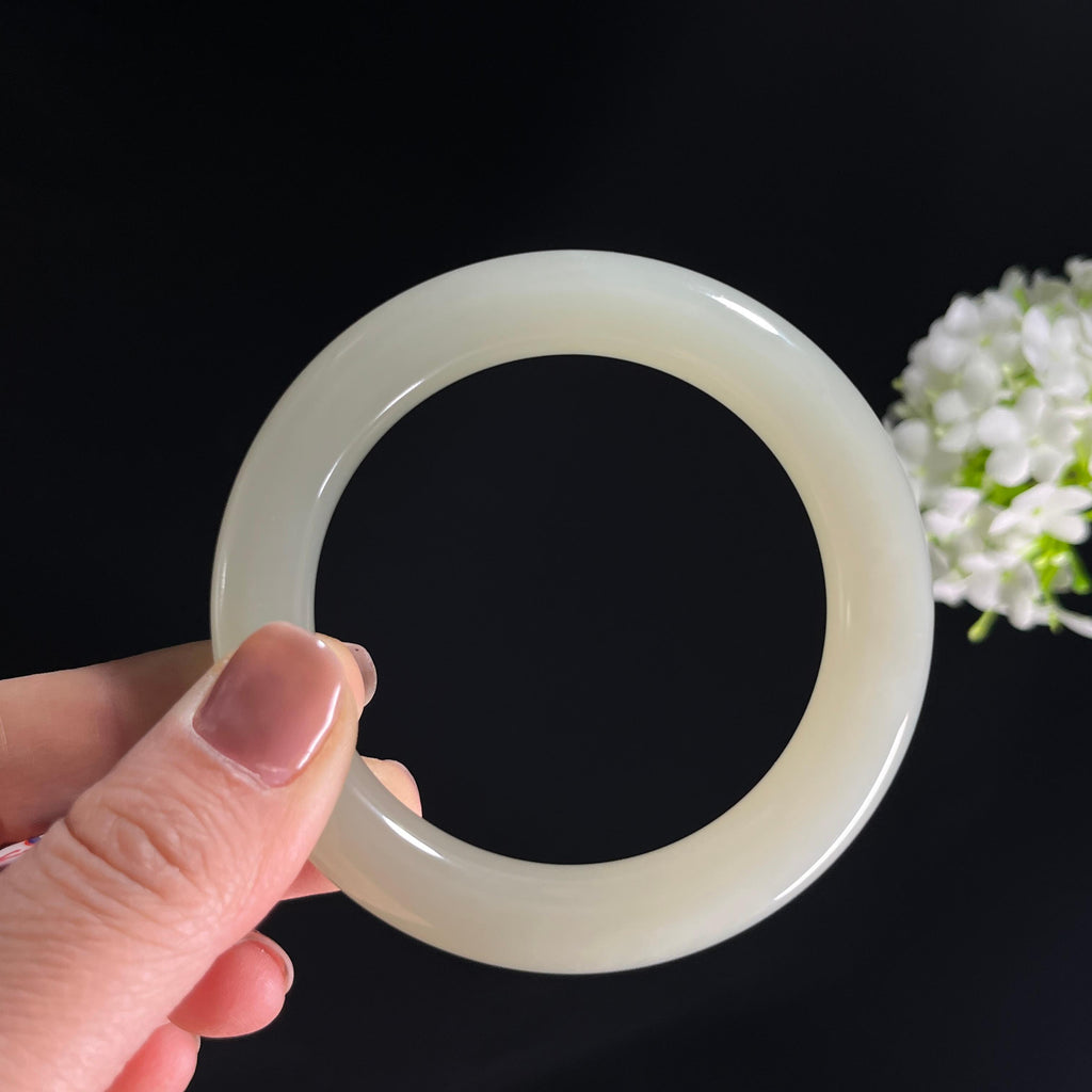 新疆天然和田玉“暖玉素环”青白玉晴水手镯（卡57）（yc284909）