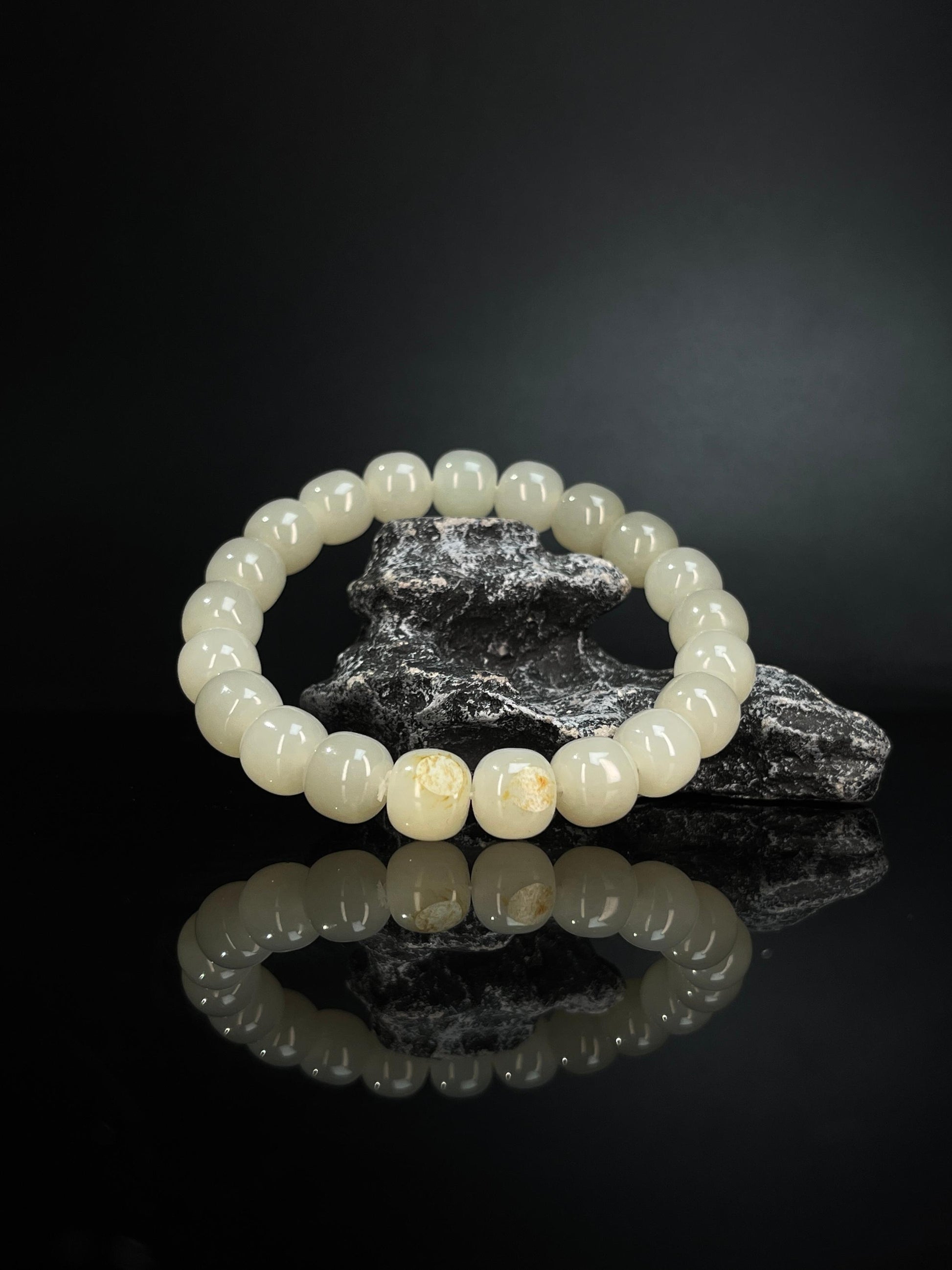 新疆和田玉白玉籽料老型珠手串（yc235780）