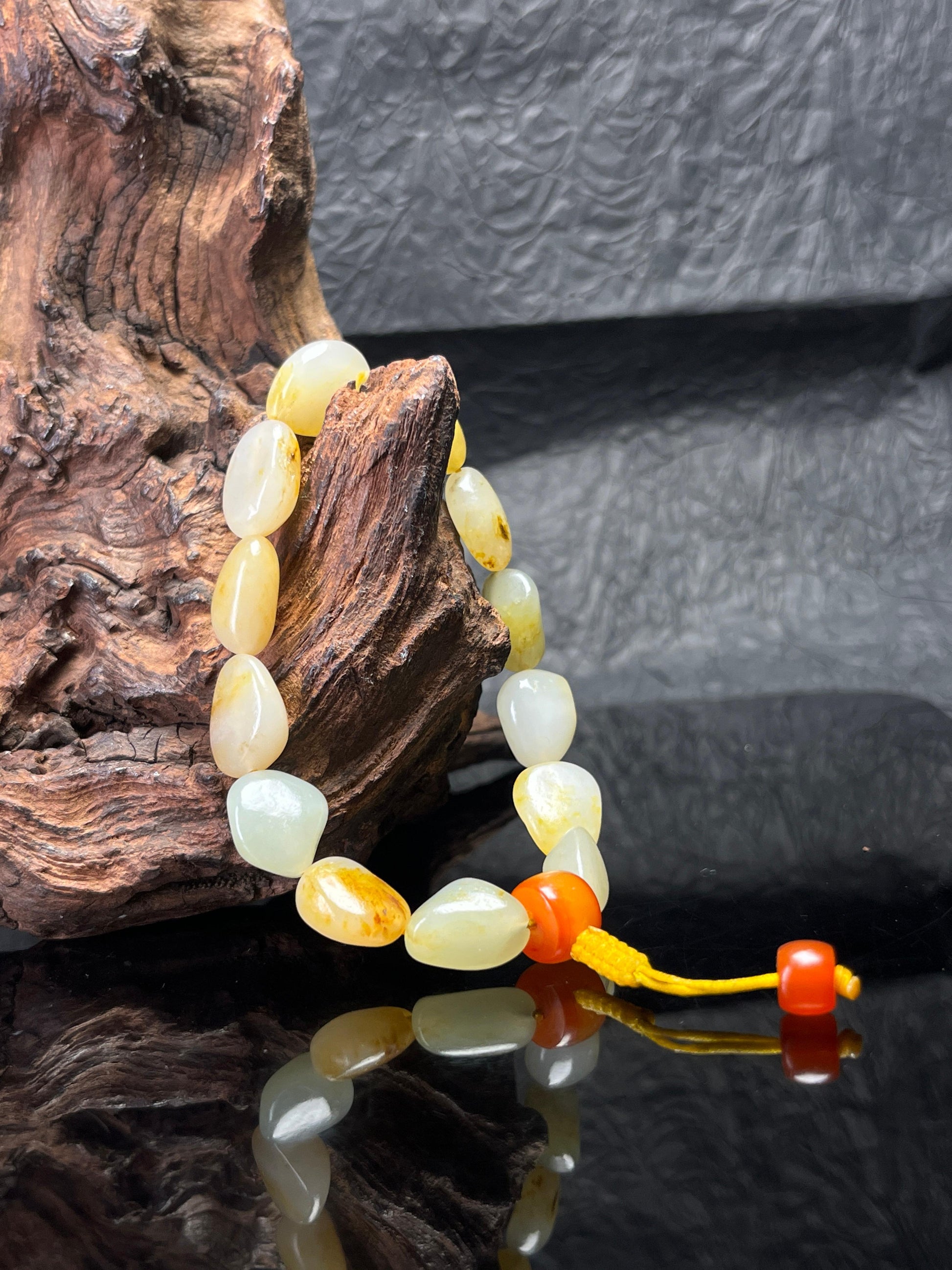 新疆和田玉天然籽料原石洒金手串（yc232610）