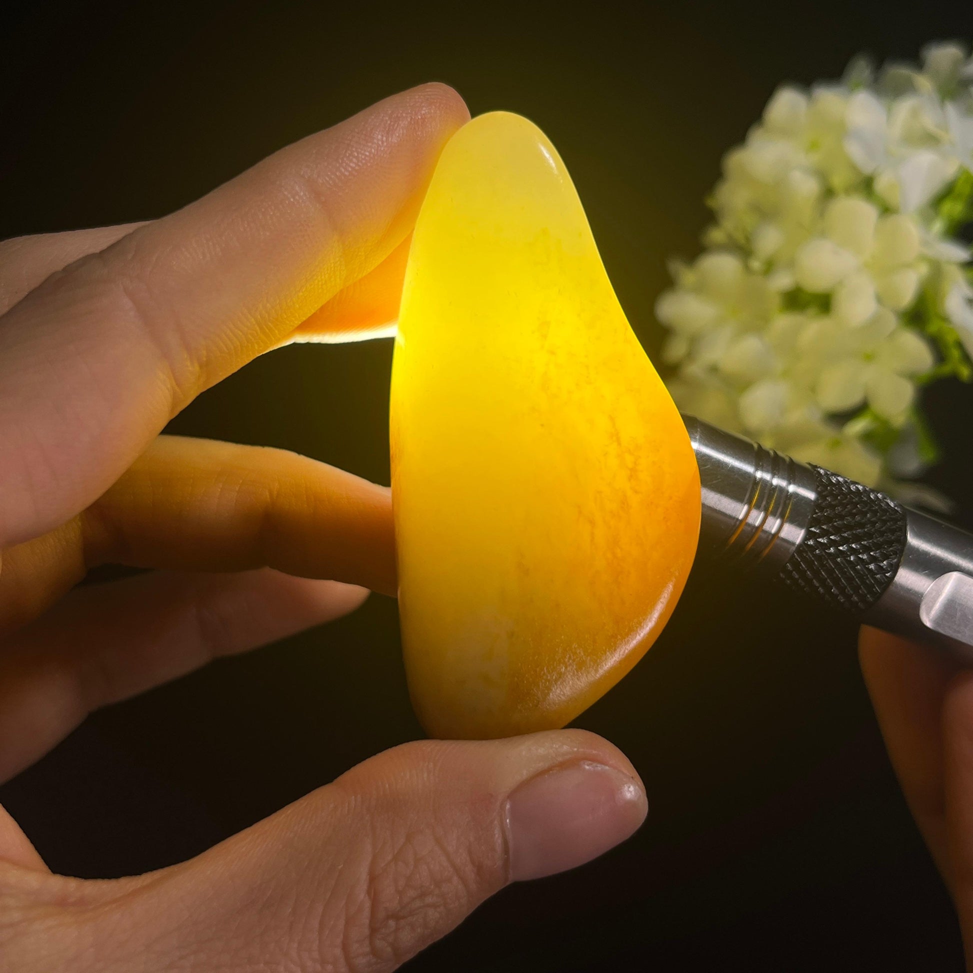 和田一级白意境黑红皮“琼玉霞烟”籽料原石（yc294871）