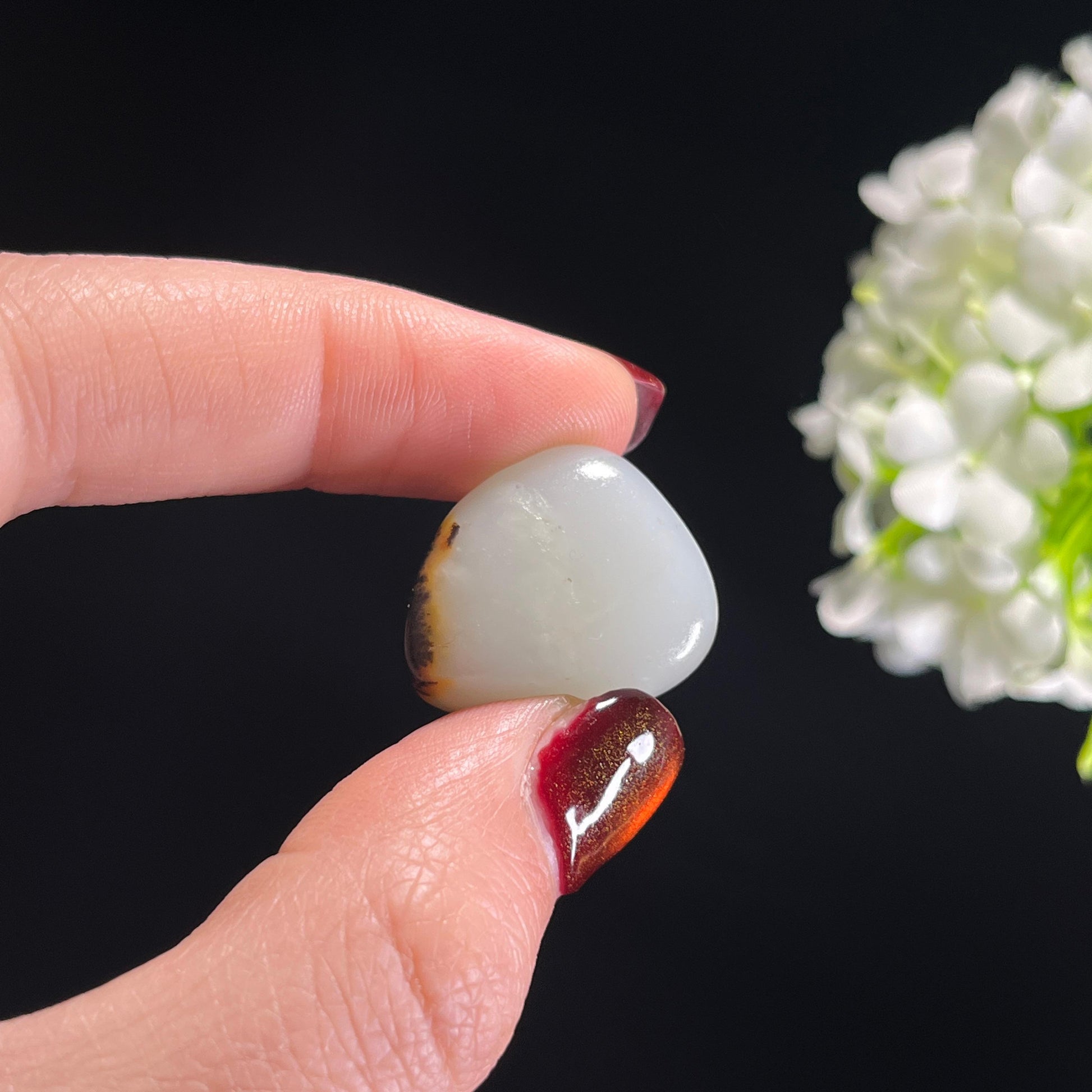 和田玉白玉“星点墨纨”洒金聚黑油皮籽料（yc336378）