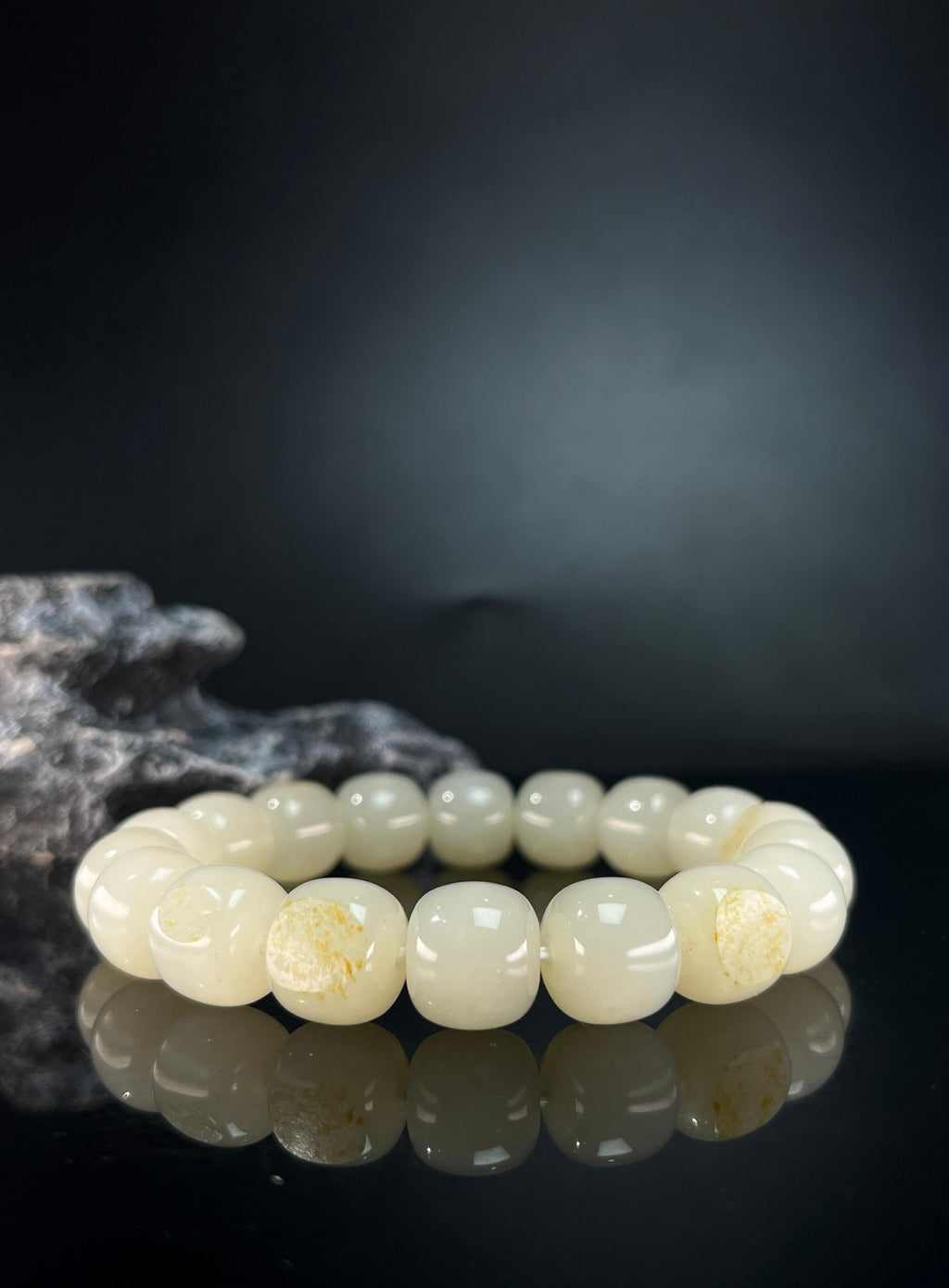 新疆和田玉羊脂白玉籽料老型珠手串（yc235785）