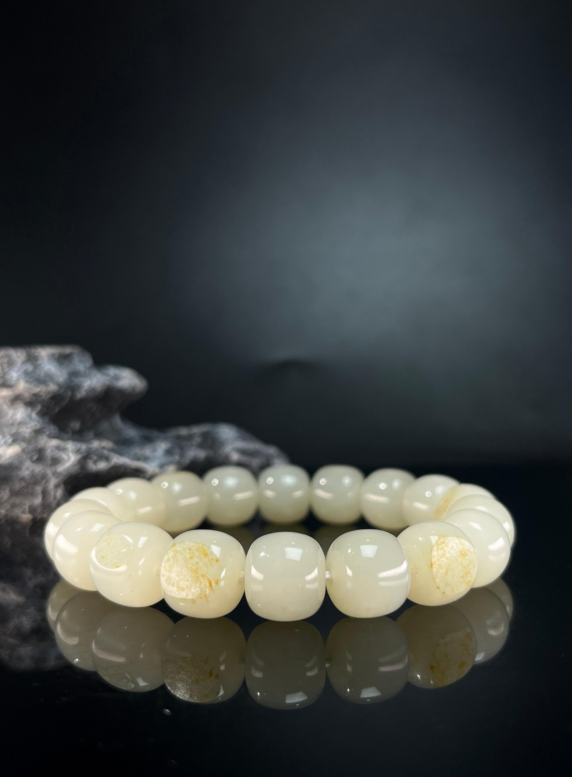 新疆和田玉羊脂白玉籽料老型珠手串（yc235785）