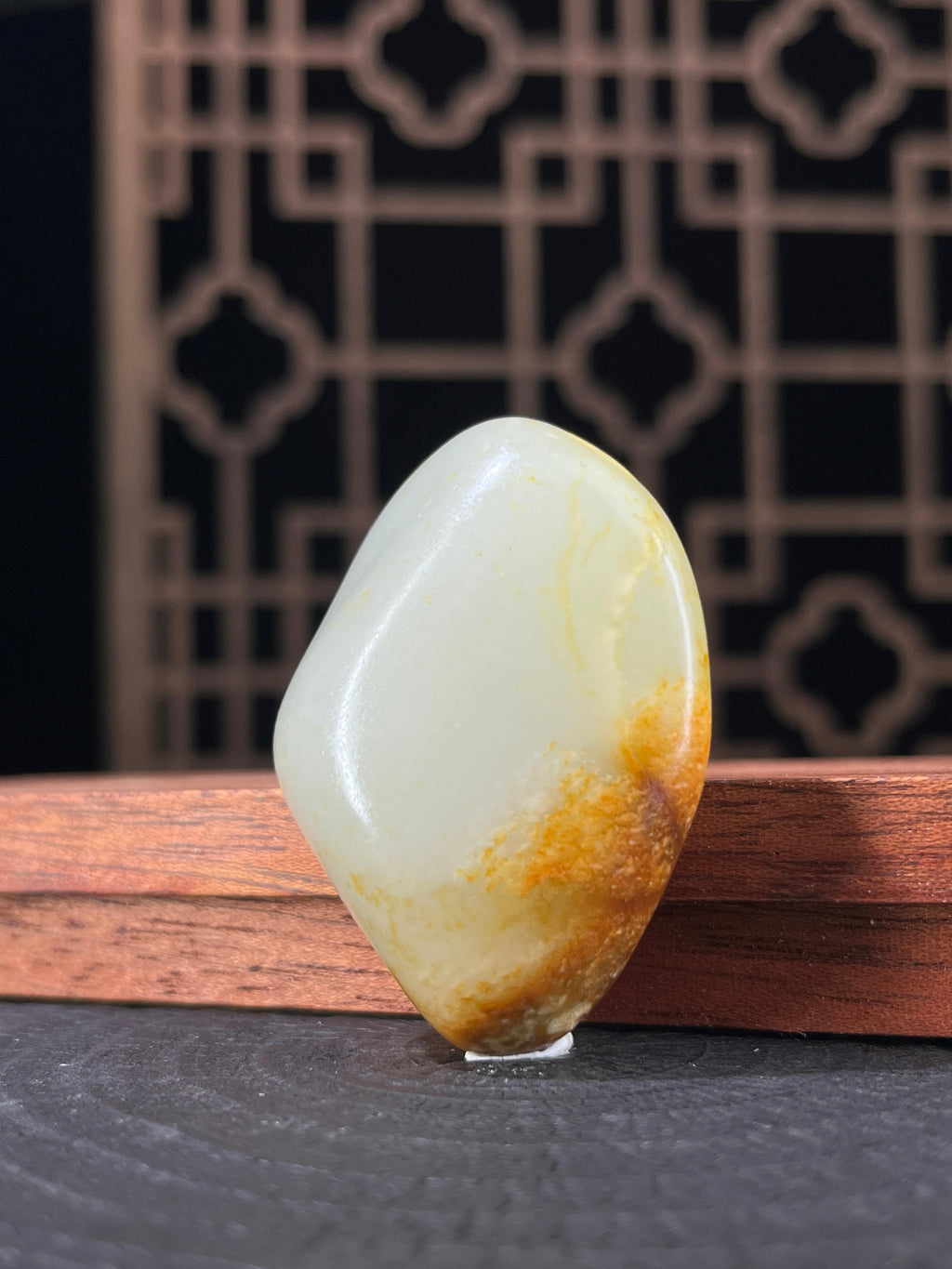 新疆和田玉白玉籽料原石聚黄皮挂件带洒金（yc233985）