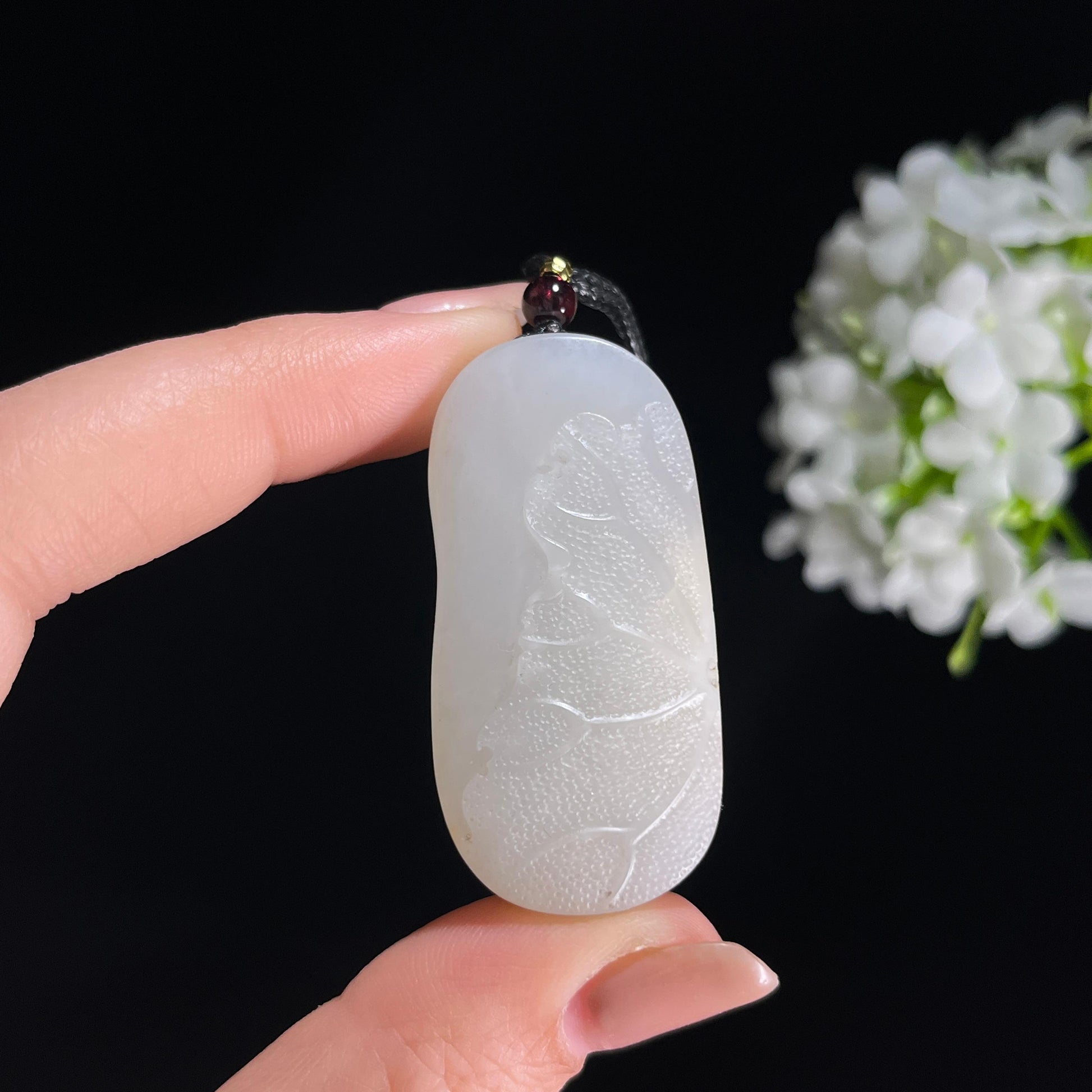 新疆天然和田玉白玉红皮籽料连年有余（鱼）俏色巧雕（yc379520）