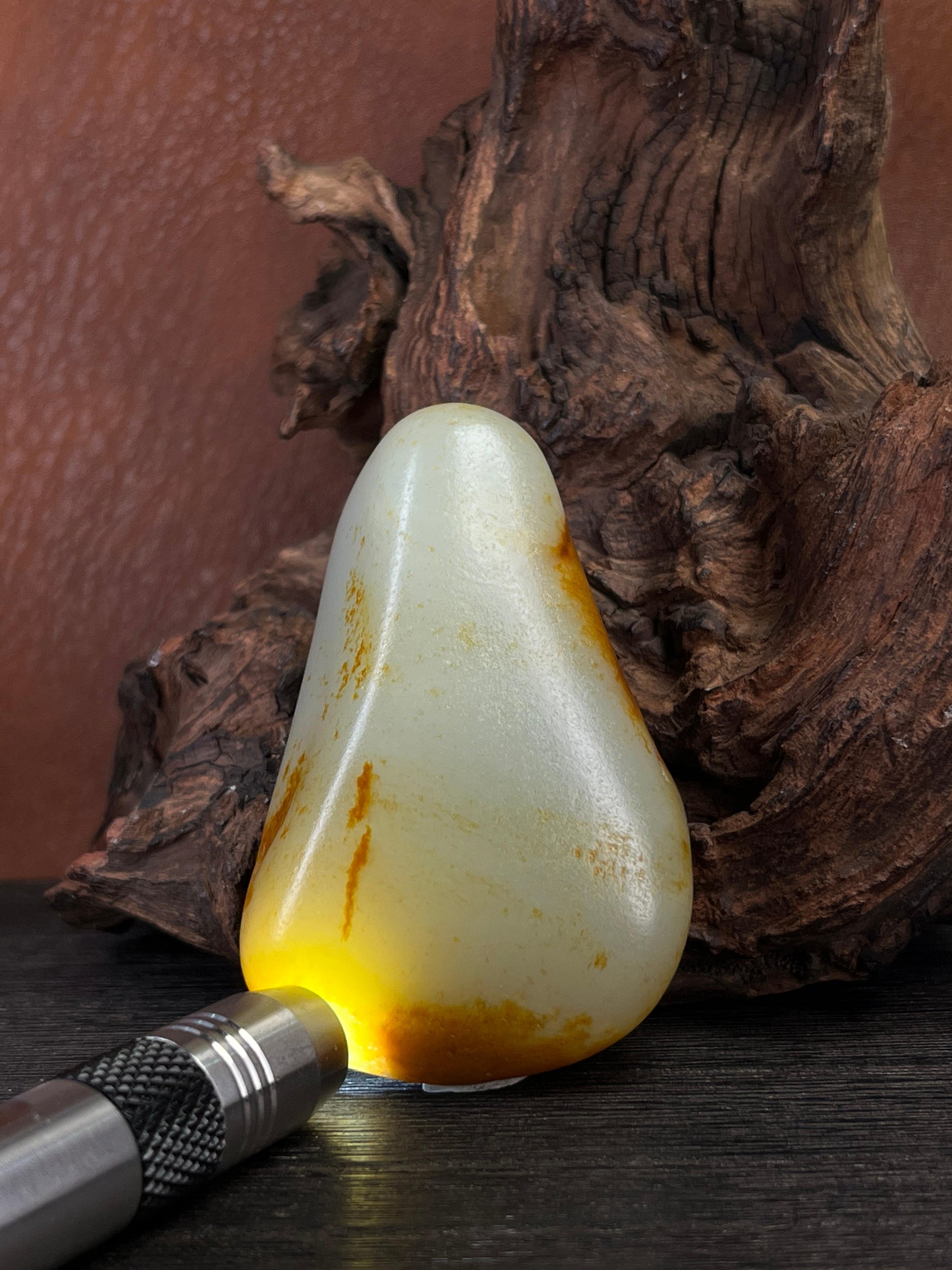 新疆和田玉聚红皮籽料原石手把件（yc227464）