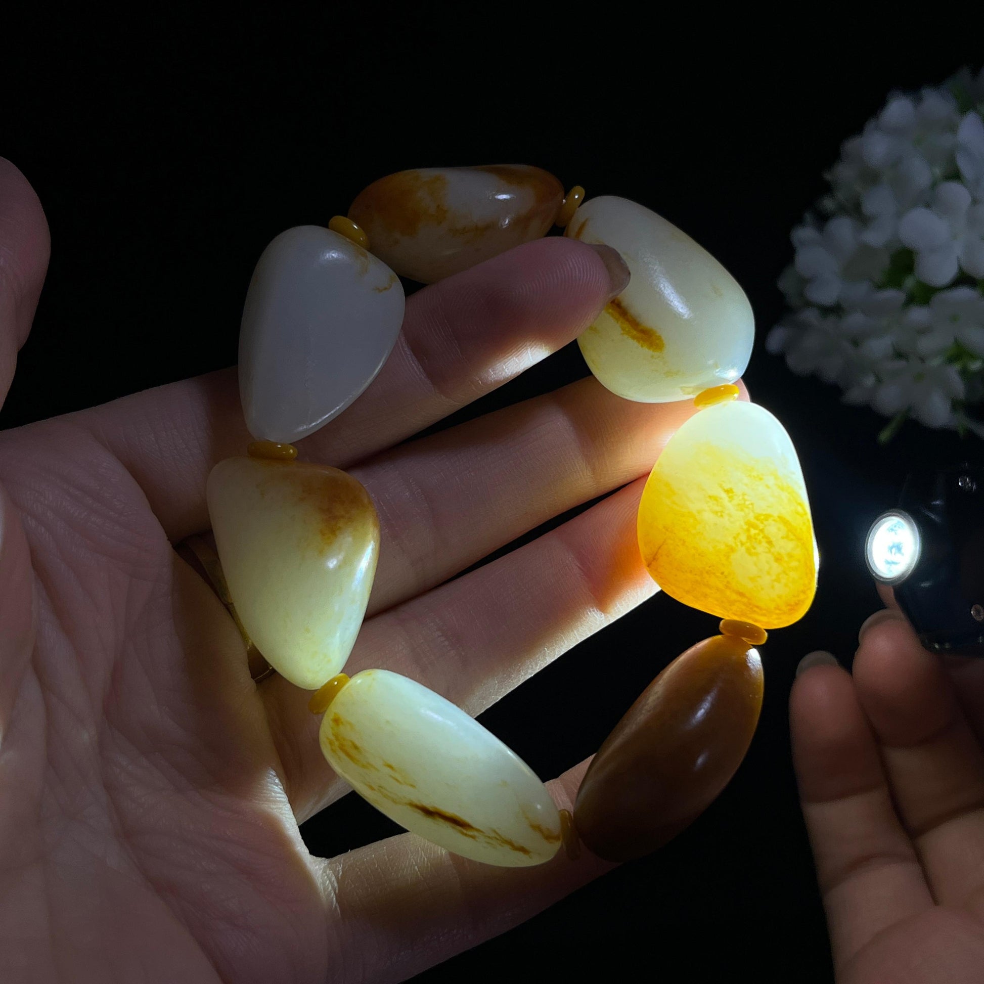 和田玉白玉洒金皮籽料手串（yc287878）