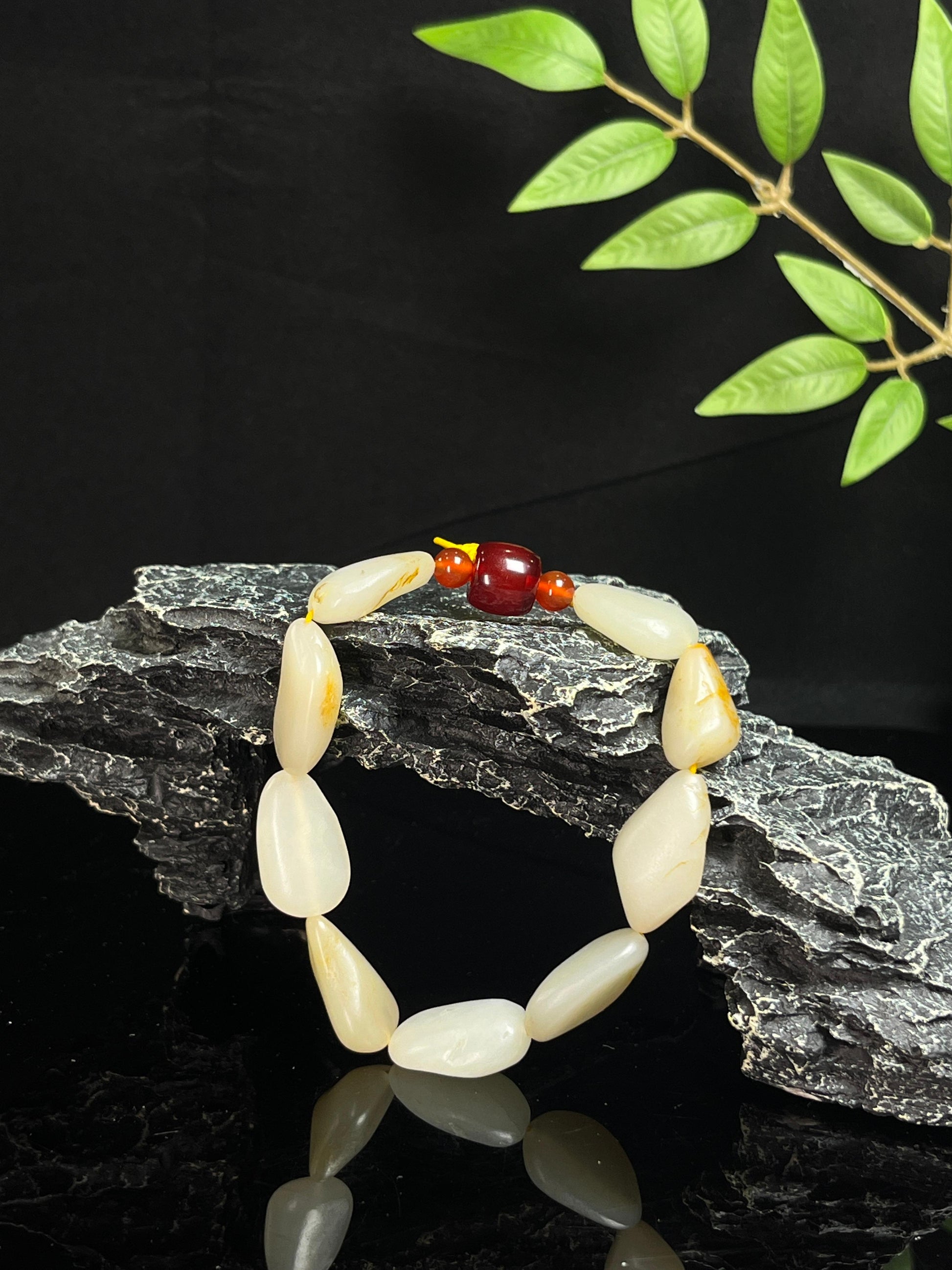 新疆天然和田玉籽料原石手串独籽（yc230366）