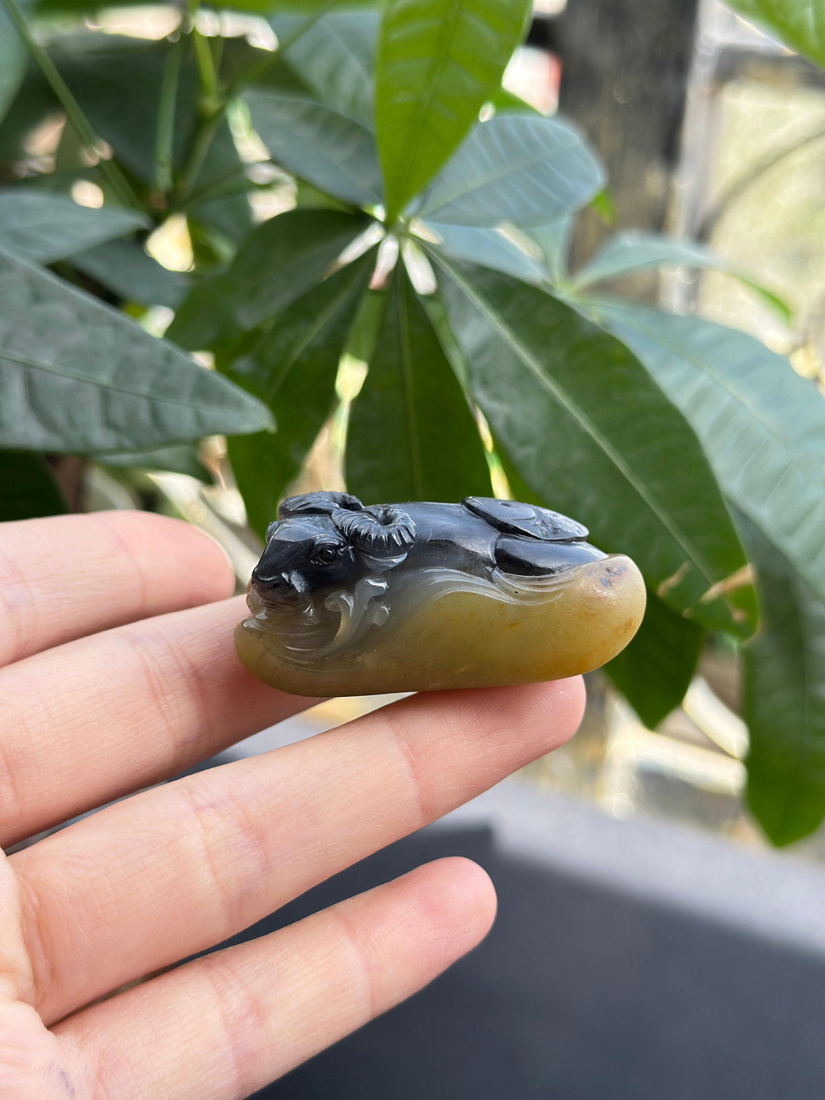 新疆和田玉青花籽料扭转乾坤挂件（yc707989）
