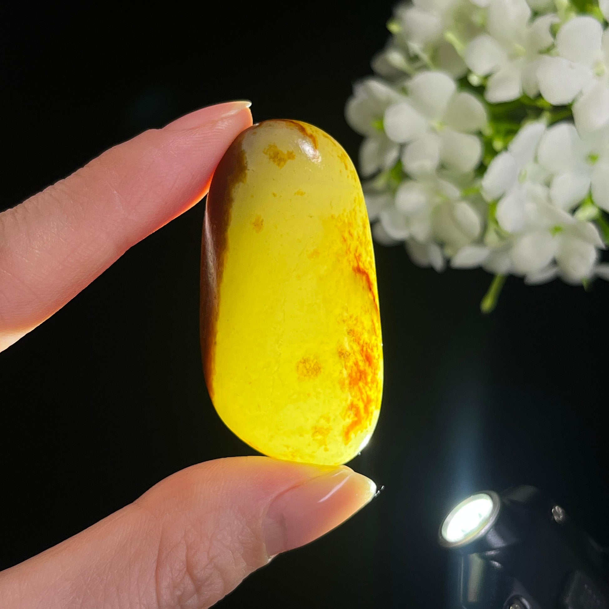 和田玉高青白玉聚红皮籽料原石（yc297669）