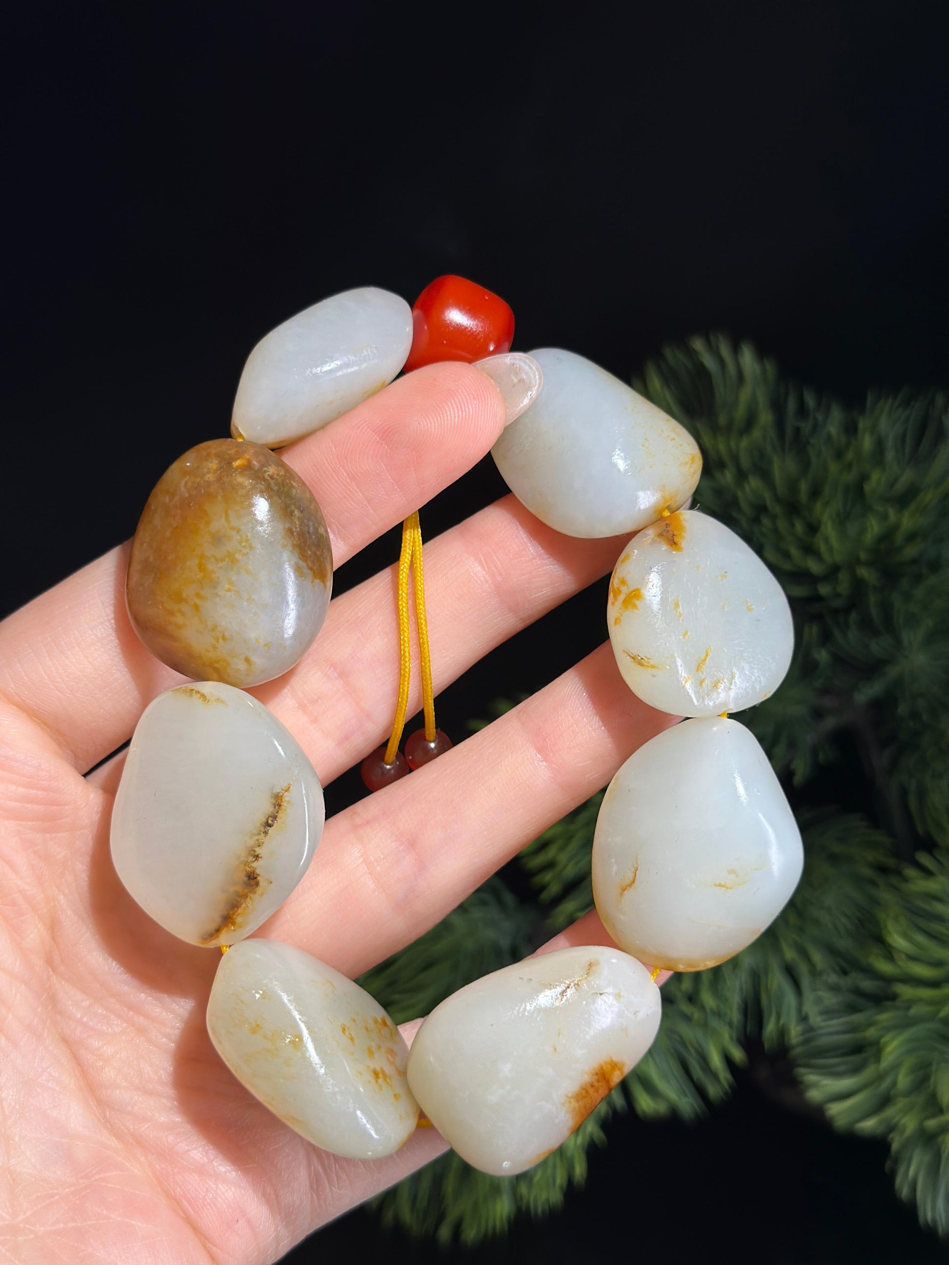 新疆和田玉洒金皮红皮原籽手串（8颗）（yc493899）