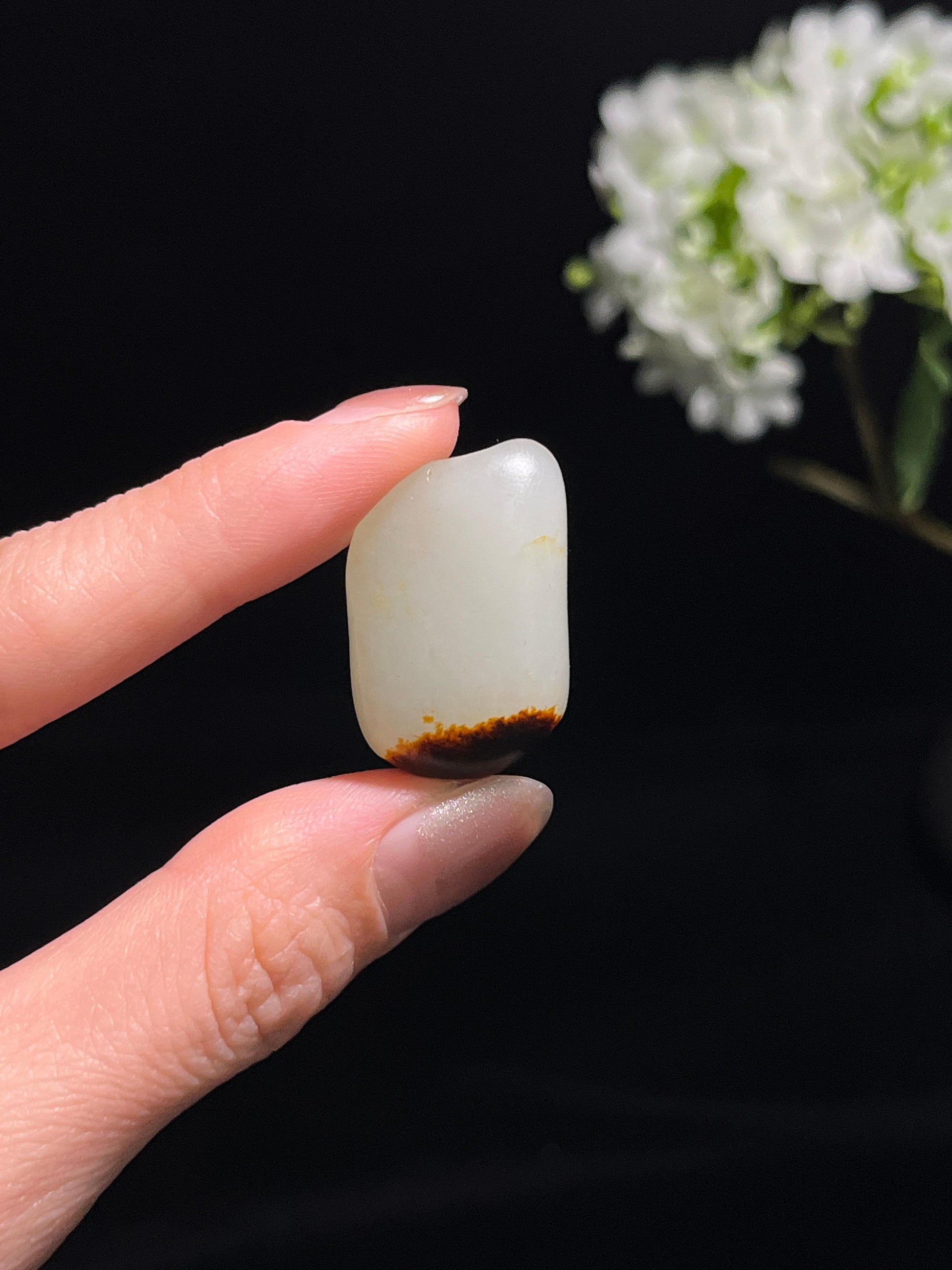 新疆和田玉“墨金缀玉・顶黑洒金”籽料原石（yc250776）