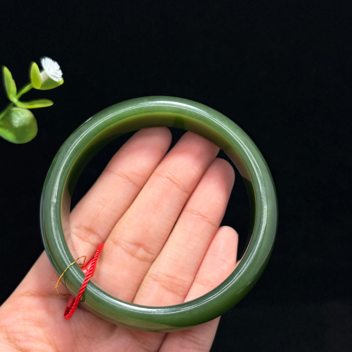 精品和田碧玉菠菜绿手镯（yc782148）