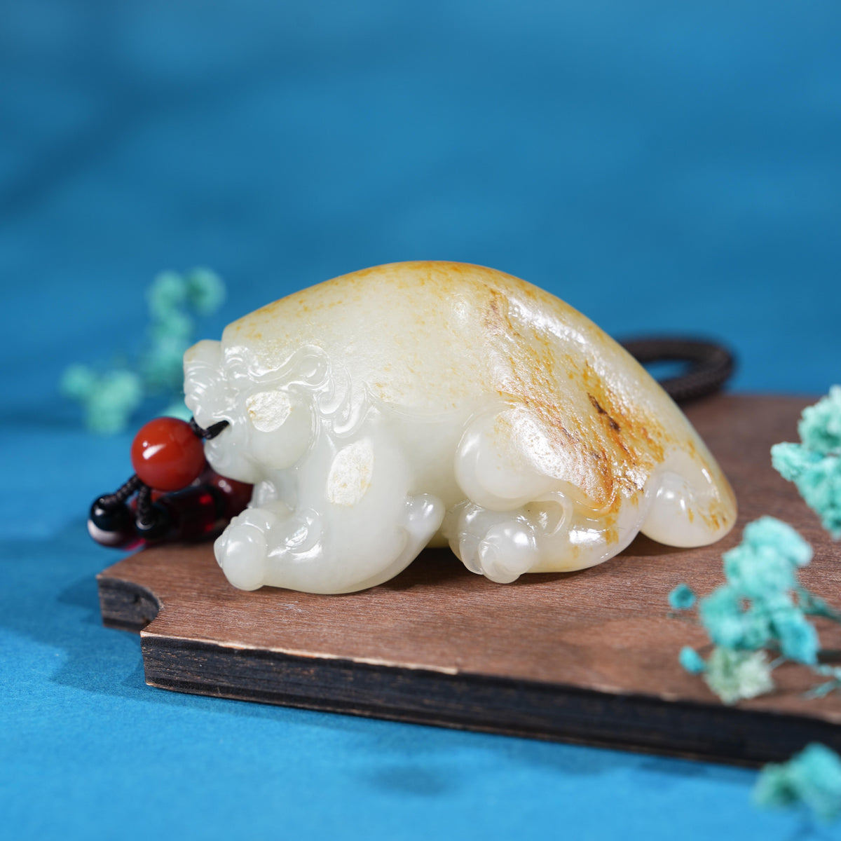 珍品新疆和田玉洒金皮白玉籽料貔貅挂件（yc773616）