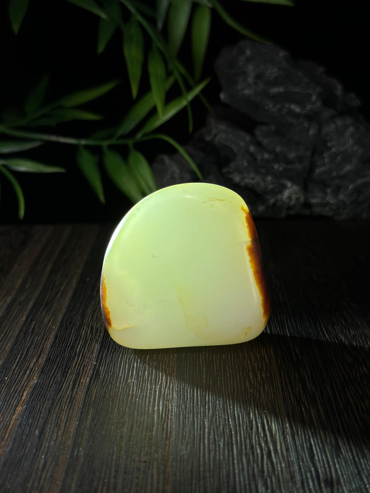 新疆和田玉臻品红皮白肉双面皮牌型籽料挂件（yc714312）