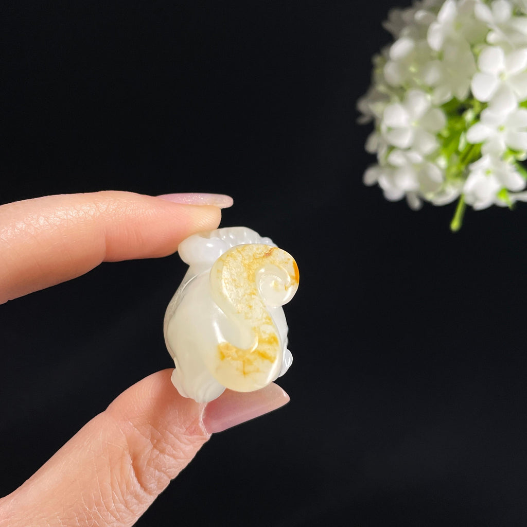 和田玉白玉洒金皮“金貅恒通”籽料貔貅雕刻（yc355902）