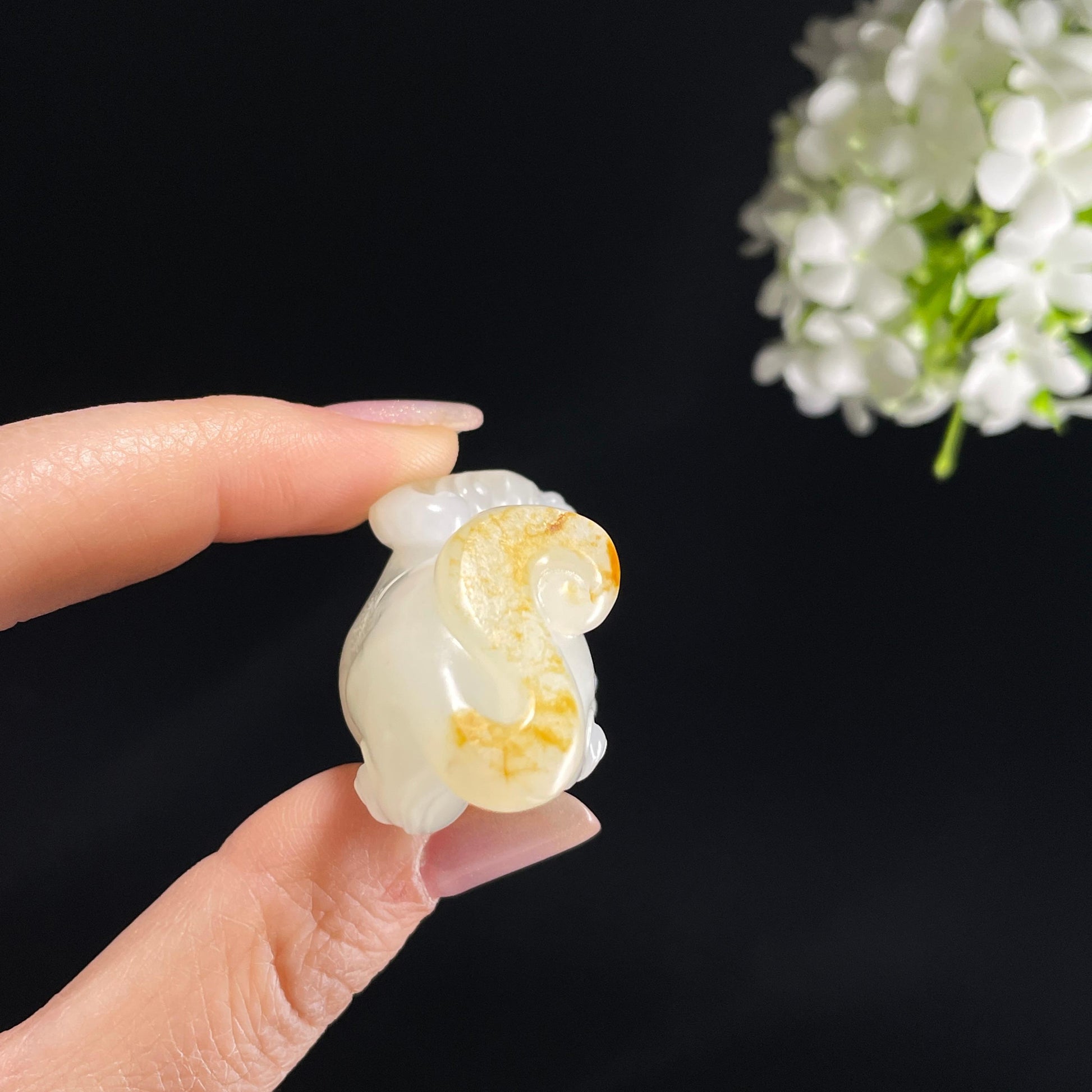 和田玉白玉洒金皮“金貅恒通”籽料貔貅雕刻（yc355902）