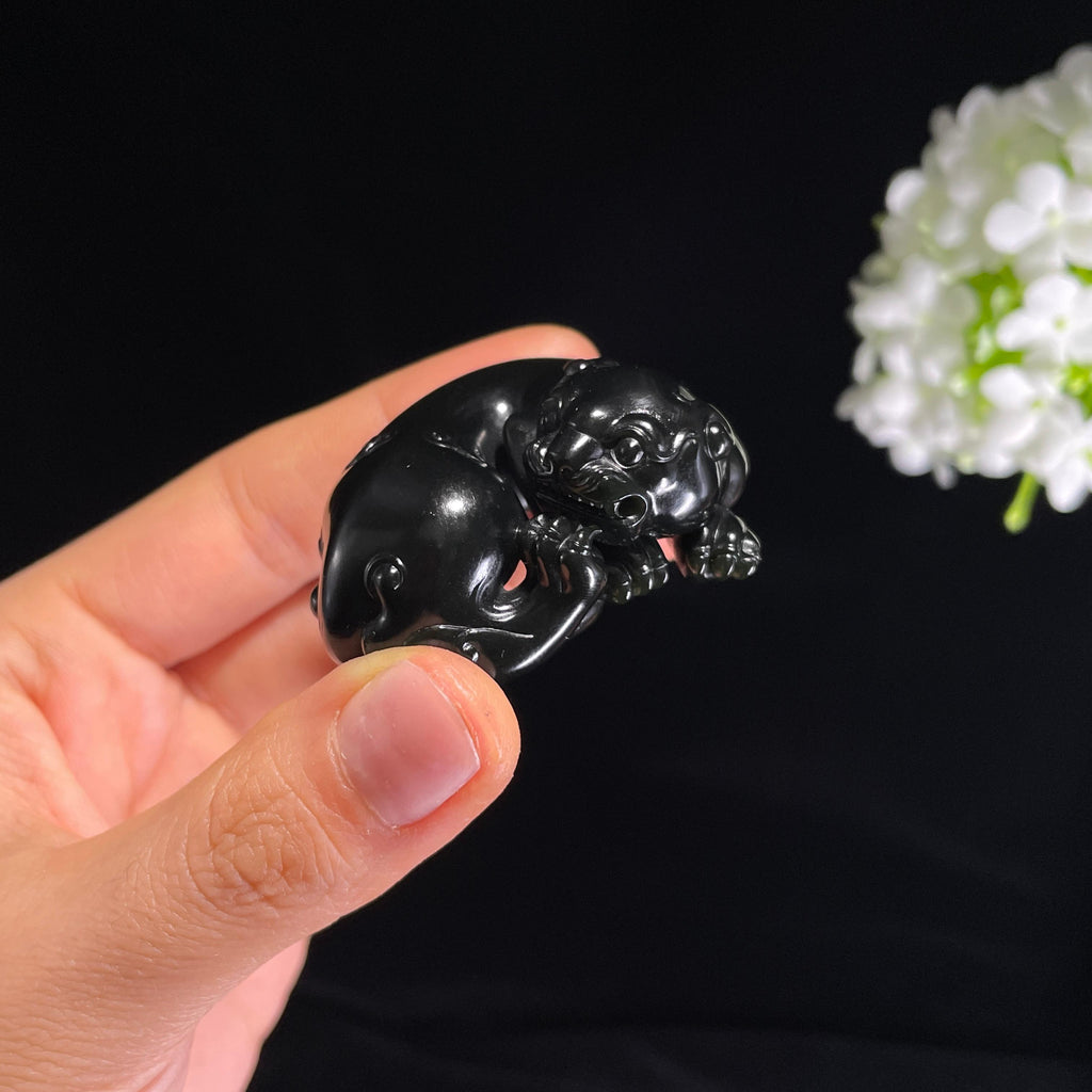和田玉籽料黑青“玄兽镇运”貔貅雕刻（yc319895）