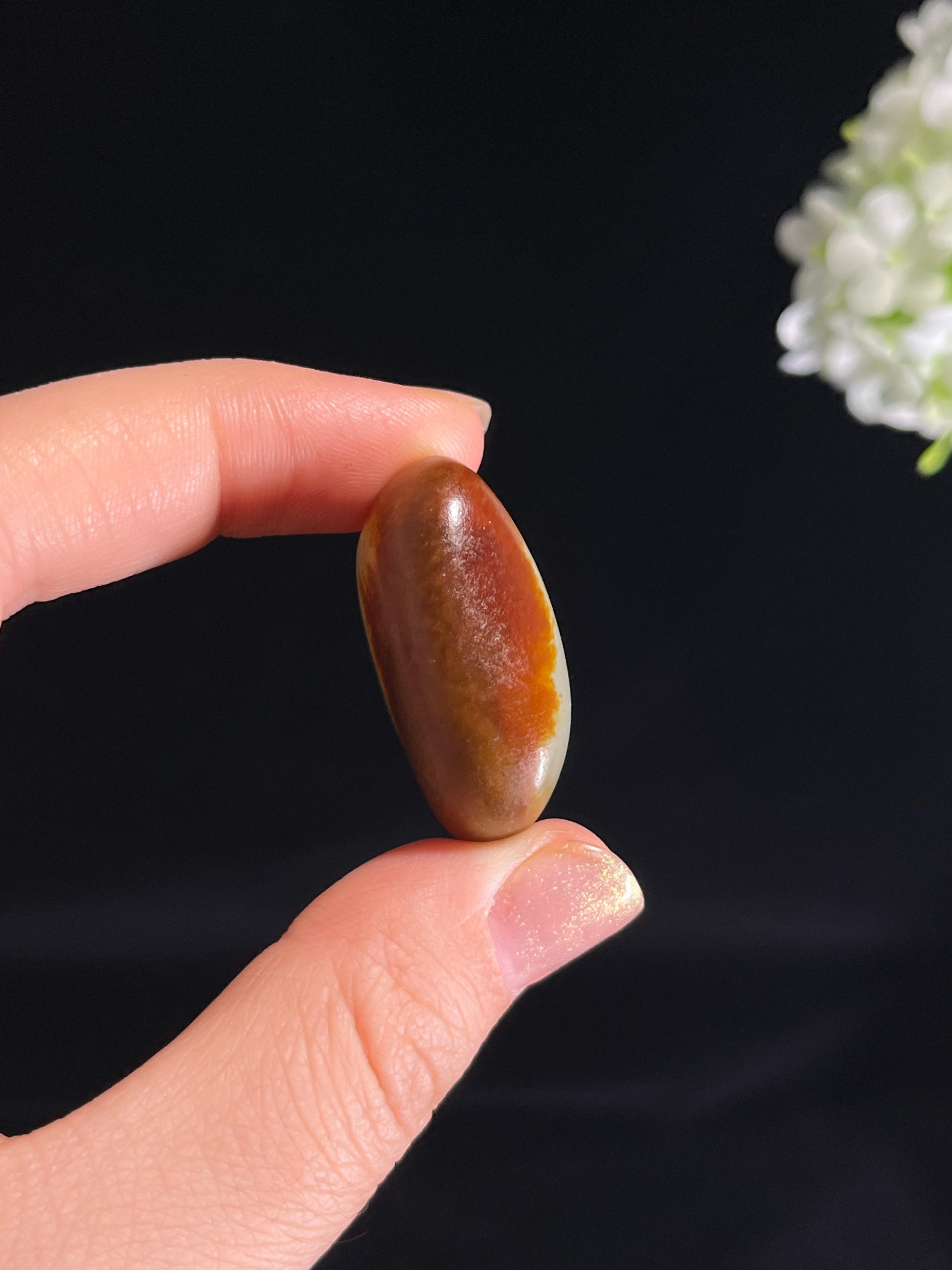 和田玉青白种聚红皮籽料原石（yc271705）