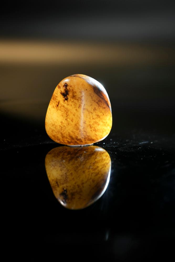 新疆天然和田玉籽料原石洒金皮挂件（yc253507）