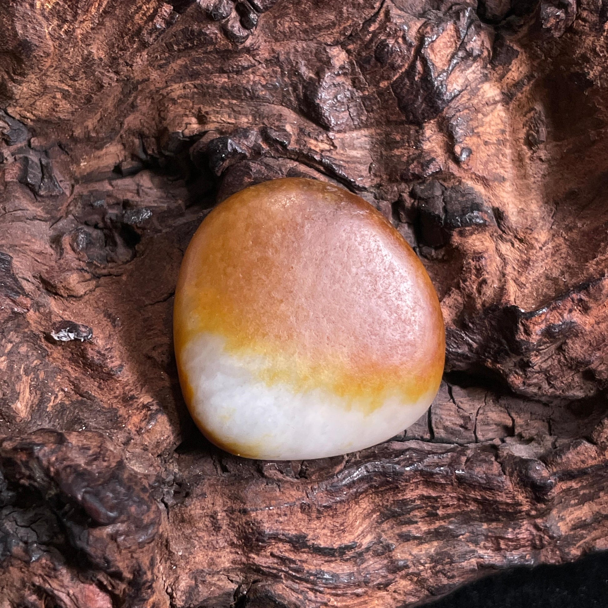 和田玉白玉“半山落霞”聚红皮籽料（yc416514）