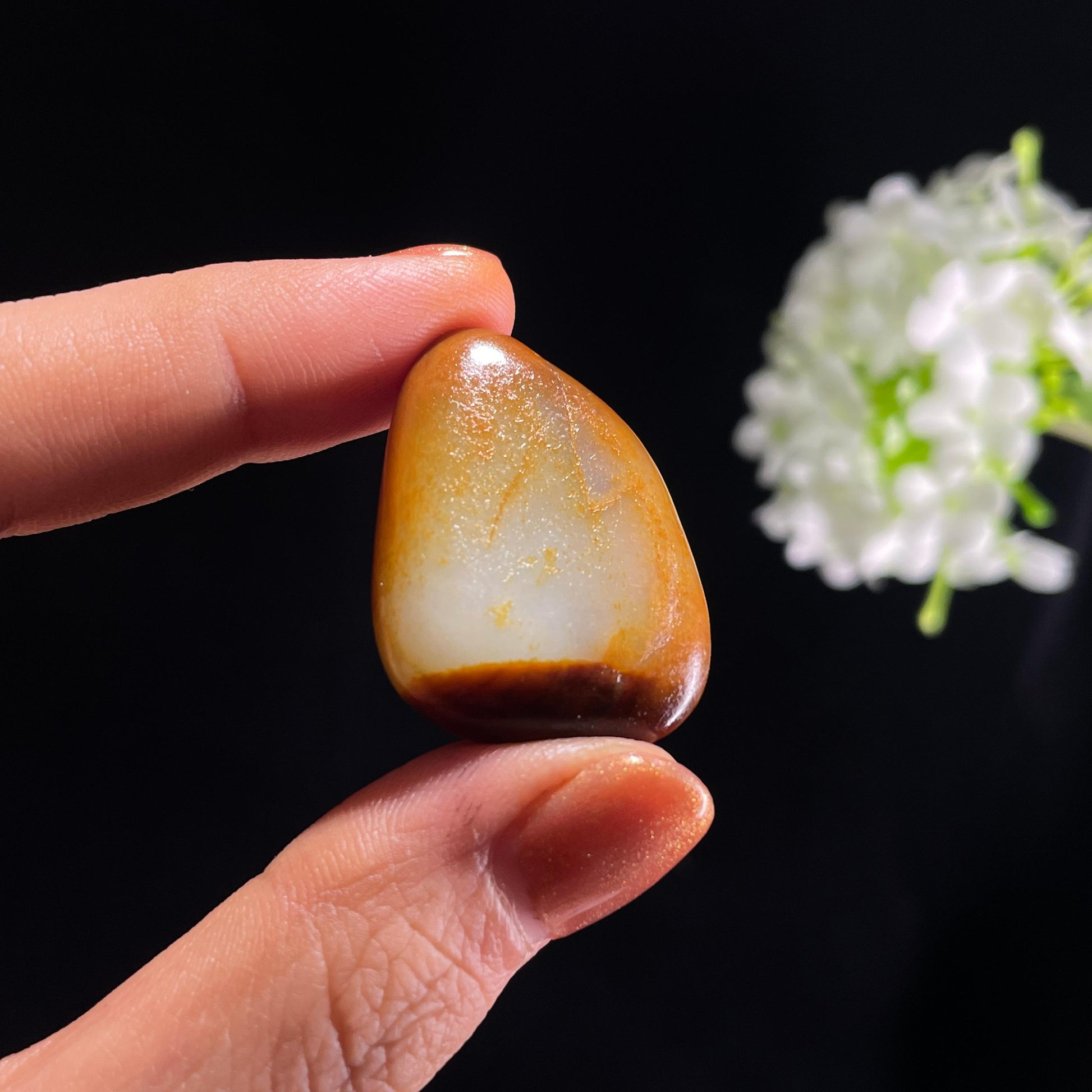 和田玉白玉“半山含日”红皮籽料（yc387231）