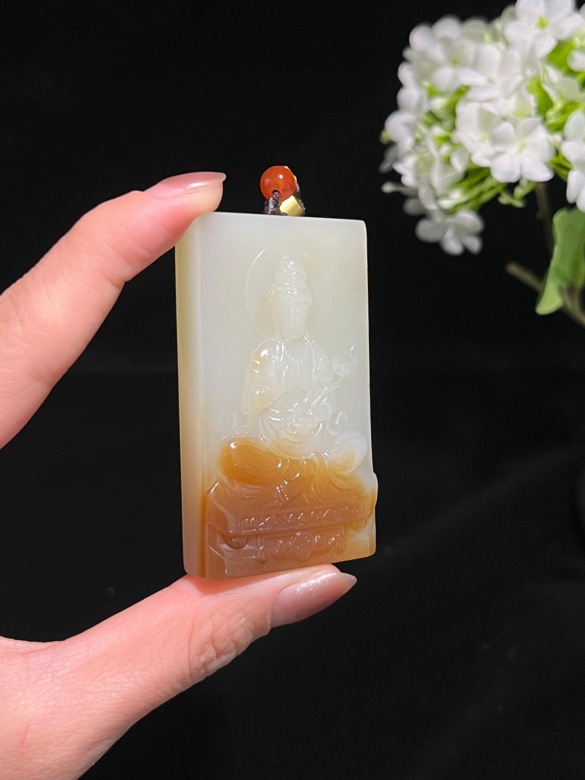 和田玉且末糖蓝观音雕刻牌（yc250448）