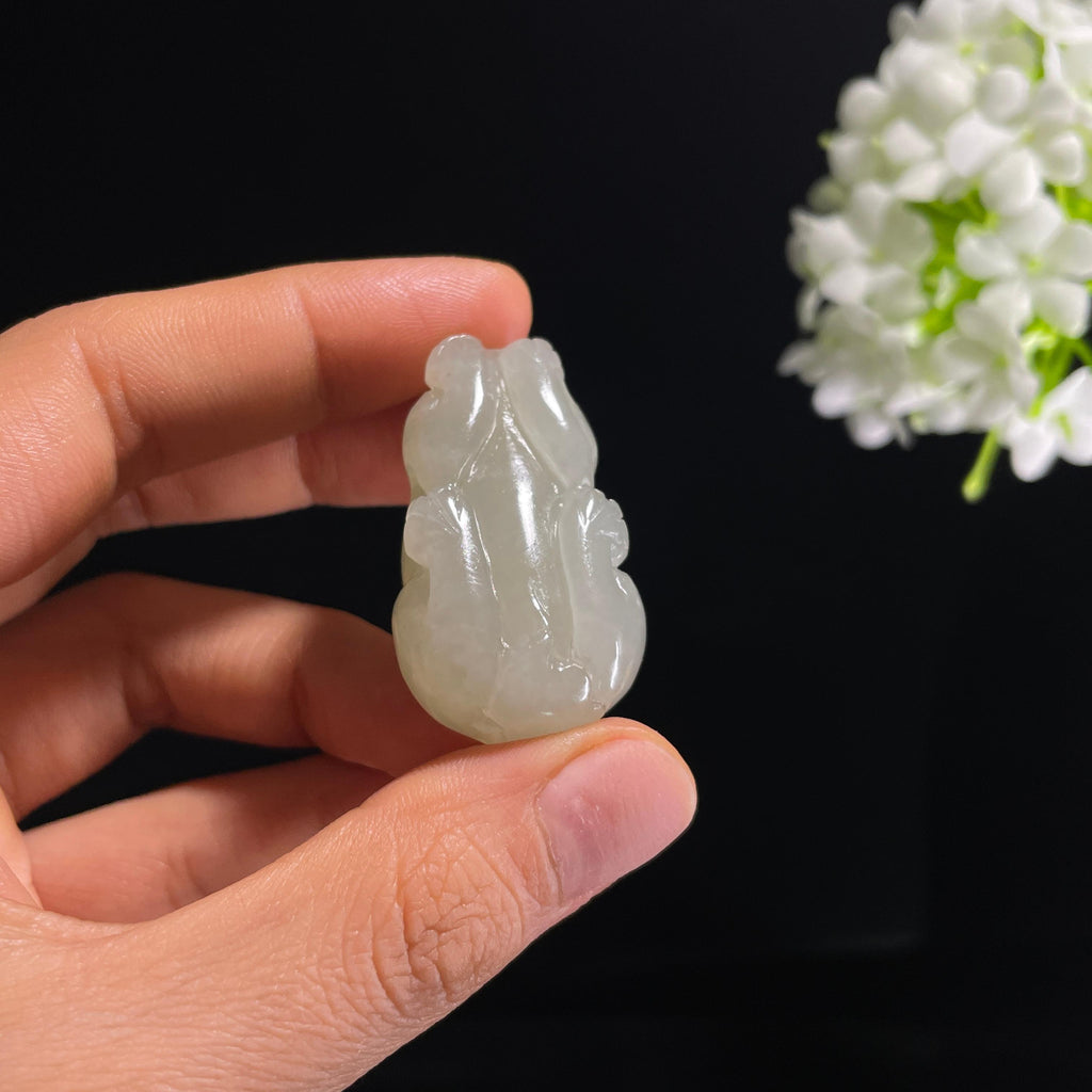新疆天然和田玉青白玉“财源广进”貔貅雕刻挂件（yc317306）