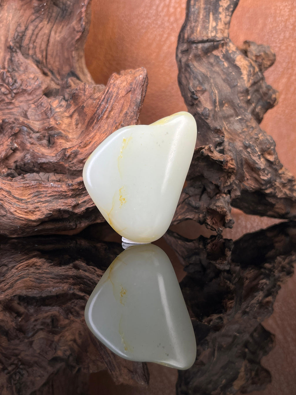 和田玉白玉带洒金皮籽料原石挂件（yc227838）