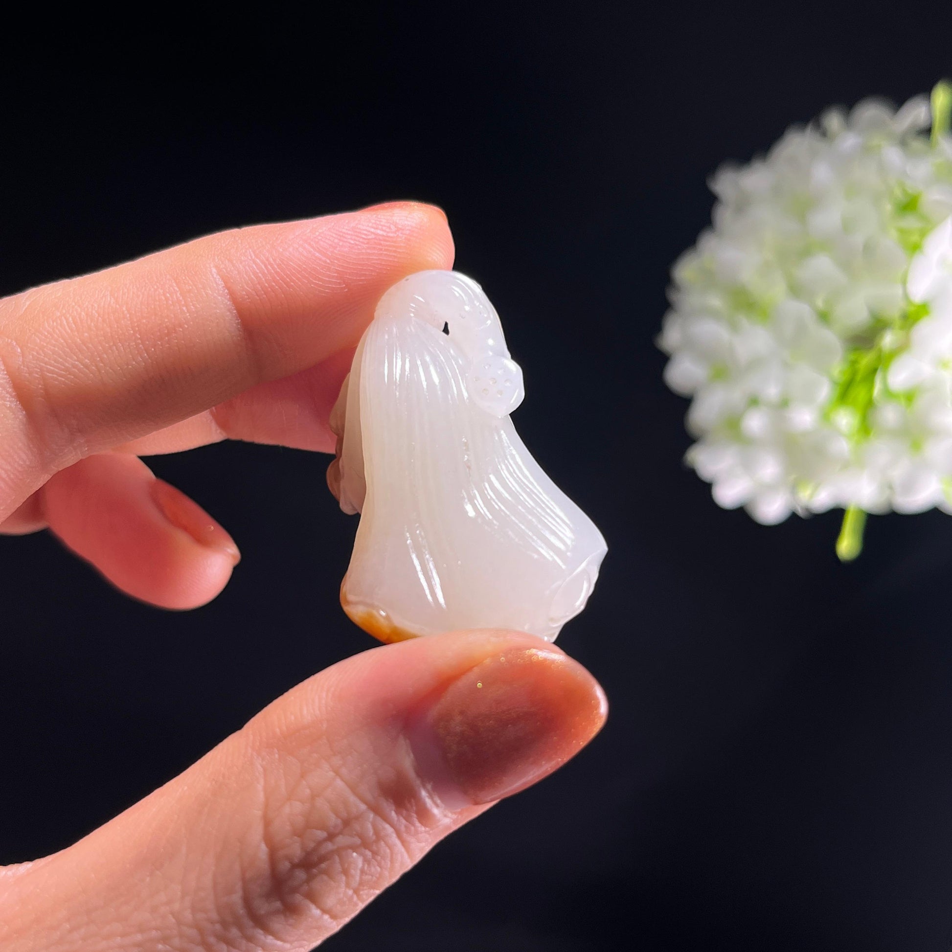 和田玉白玉聚红皮籽料“连续发财，金玉满堂”俏色巧雕挂件（yc389325）