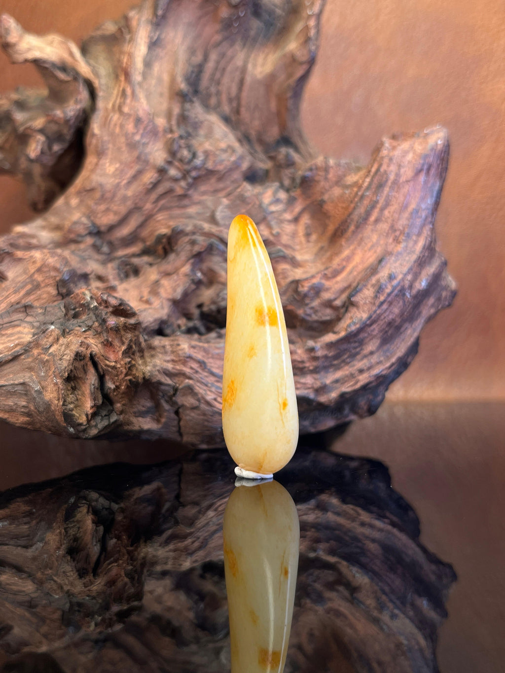 新疆和田玉黄皮籽料原石挂坠（yc228136）