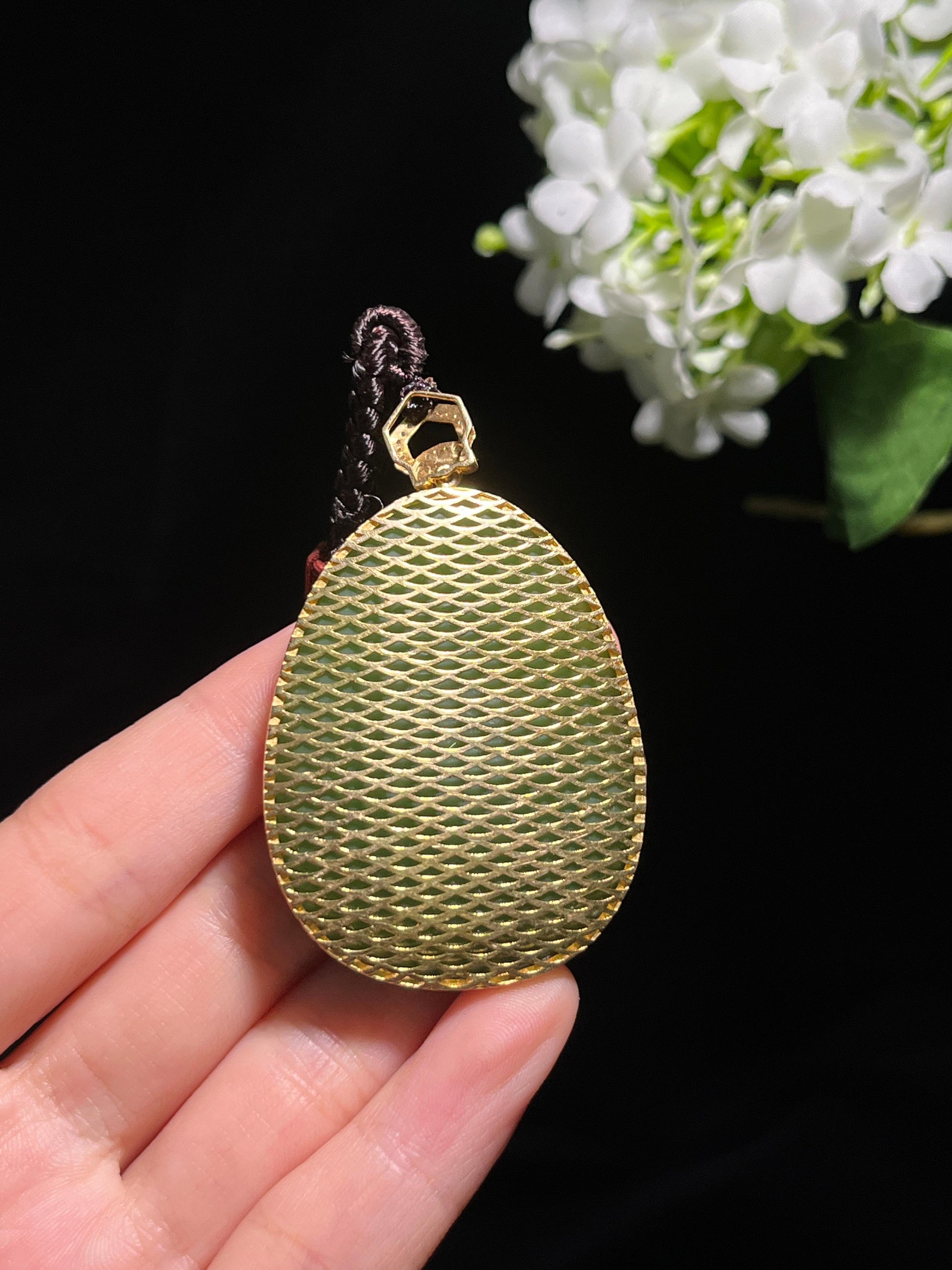 18k金镶碧玉观音雕刻挂件（yc261702）