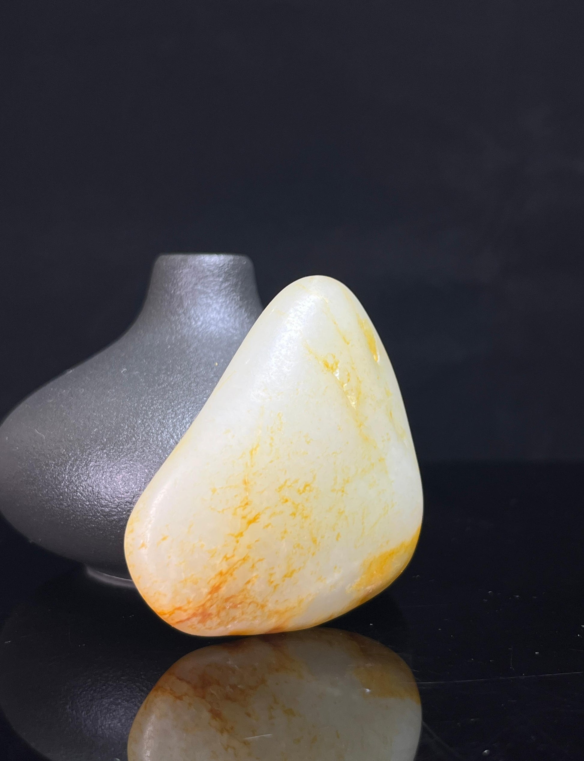 新疆和田玉籽料原石洒金皮挂件原皮独籽（yc235071）