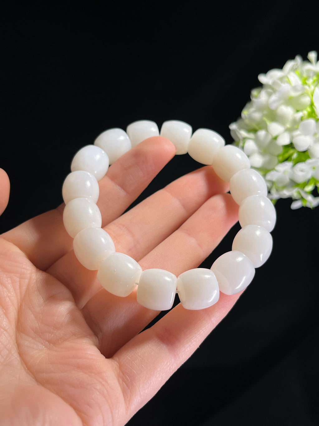 新疆天然和田玉白玉老型珠手串（yc262225）