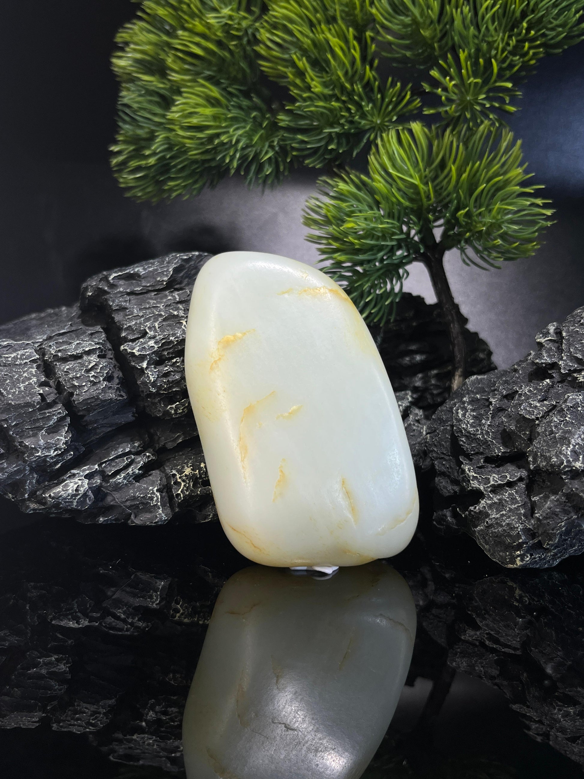 和田玉一级白洒金皮原籽摆件（yc212556）