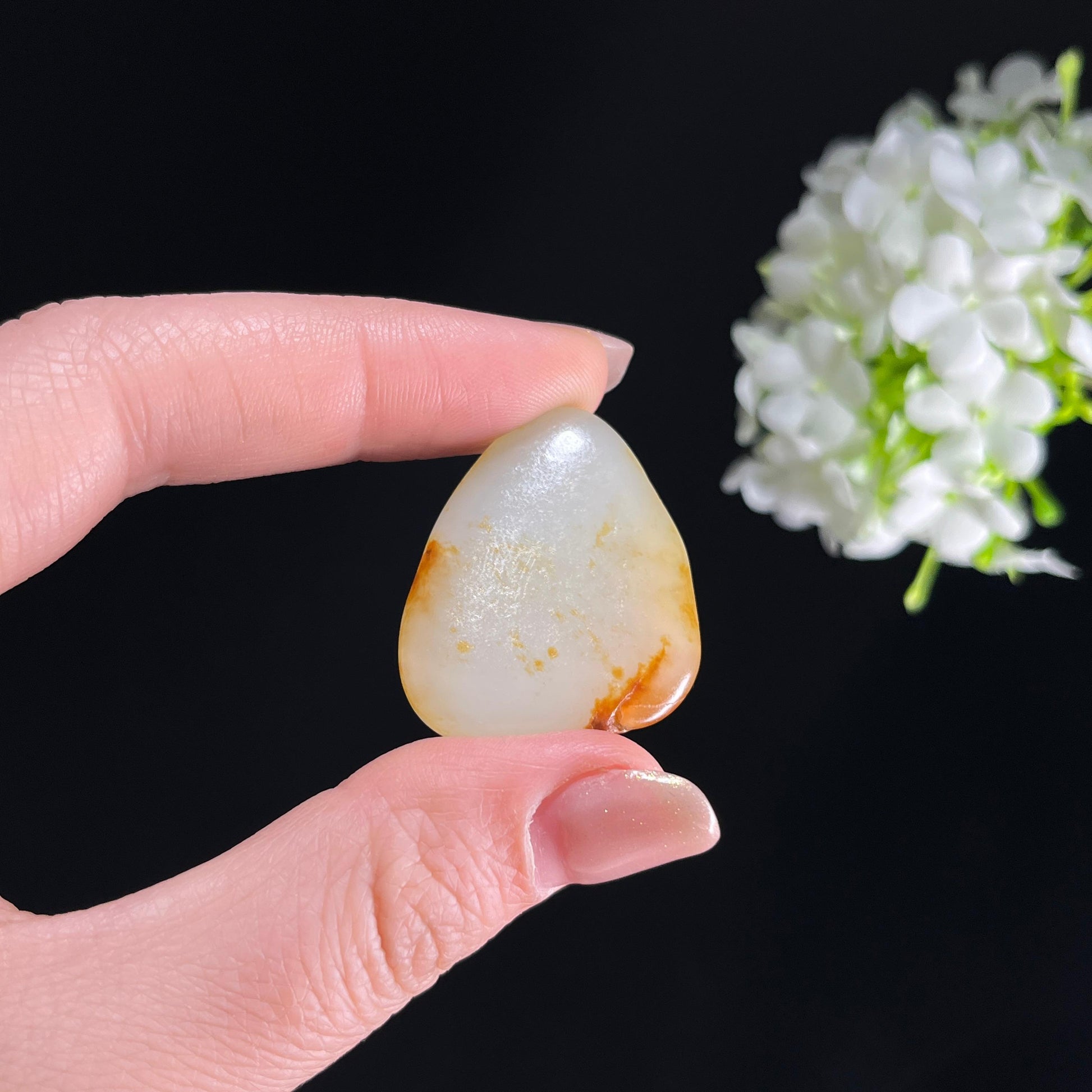 和田玉白玉“金雨坠珠”红皮洒金皮籽料（yc350687）