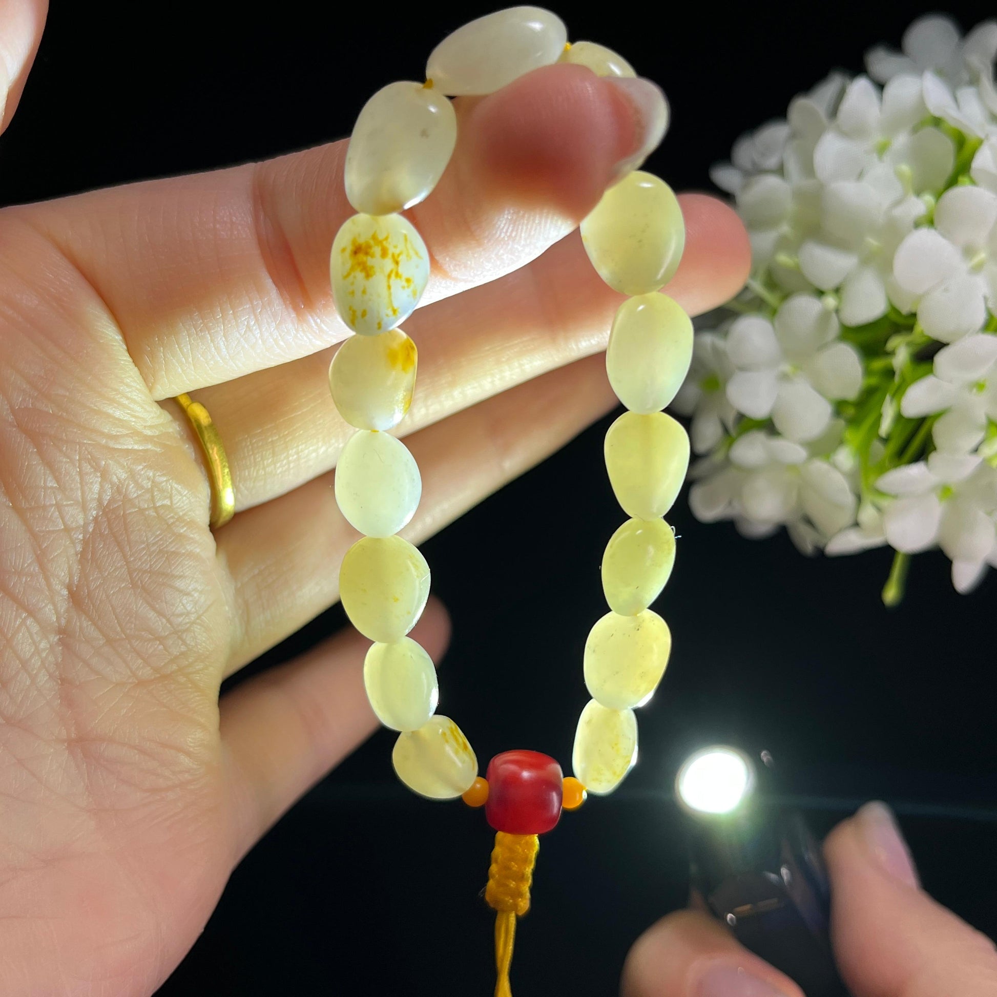 和田玉白玉洒金皮籽料原籽手串（yc332532）