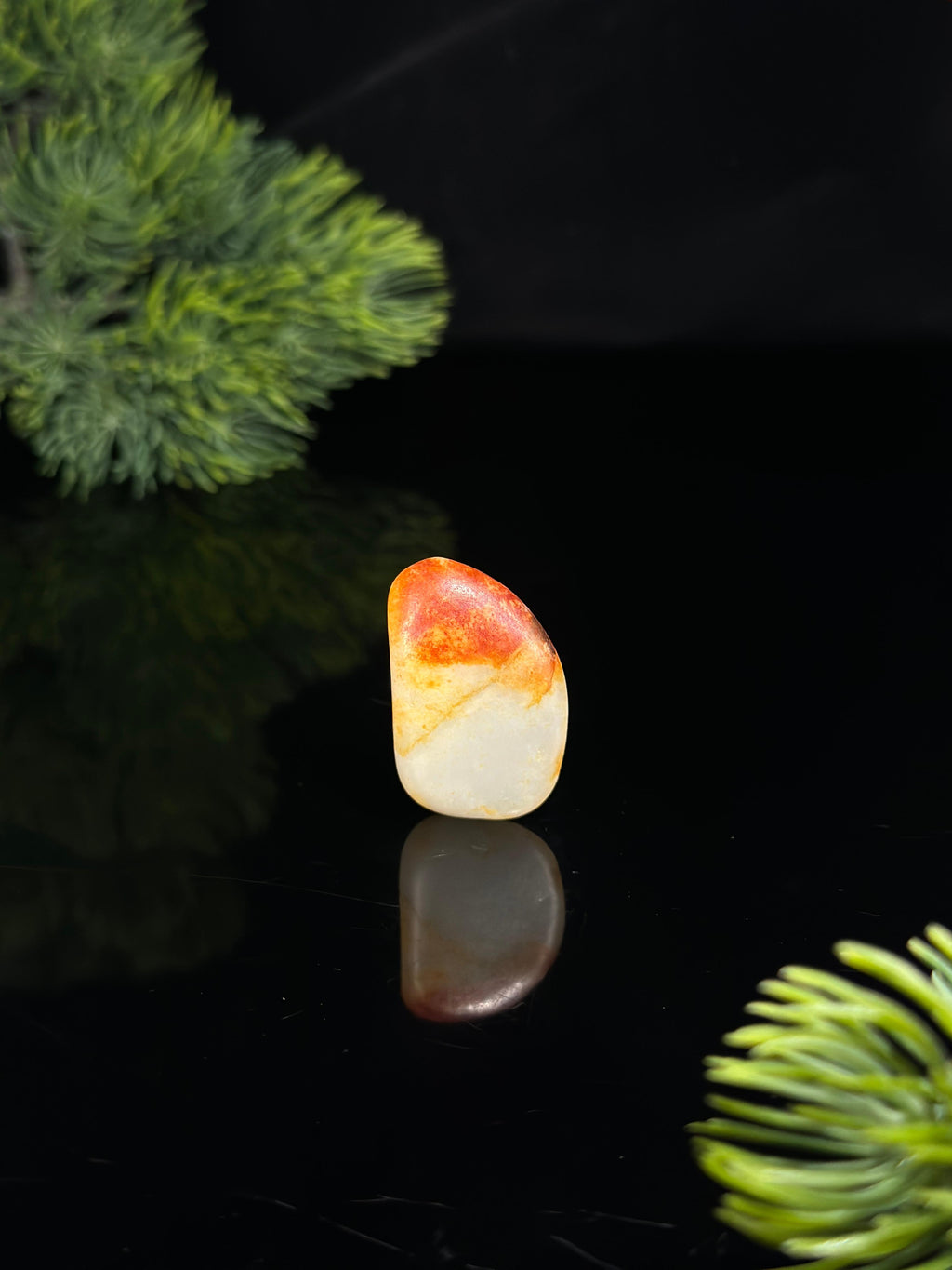 新疆和田玉鸿运当头白玉聚红皮珍品挂件籽（yc478580）